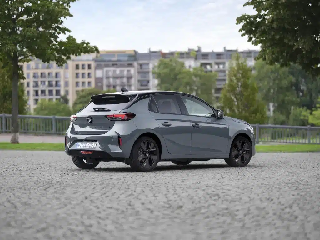 Foto della nuova Opel Corsa per la news che presneta le promozioni di Novembre 2024 che troverai da Opel Brandini a Lucca.