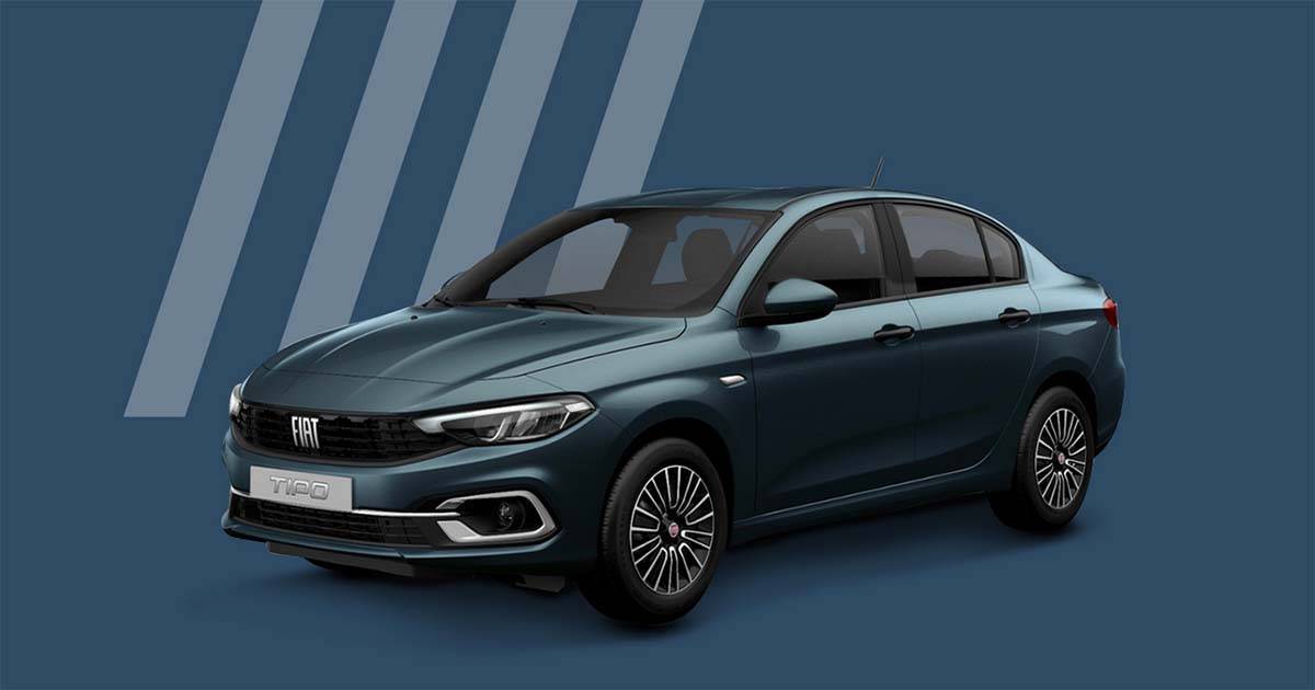 Vista frontale della nuova Fiat Tipo 1.6 Diesel 130CV disponibile presso il Gruppo Brandini, nelle sedi di Firenze, Pistoia e Grosseto. Design elegante e moderno su sfondo blu, ideale per chi cerca stile, prestazioni e convenienza.