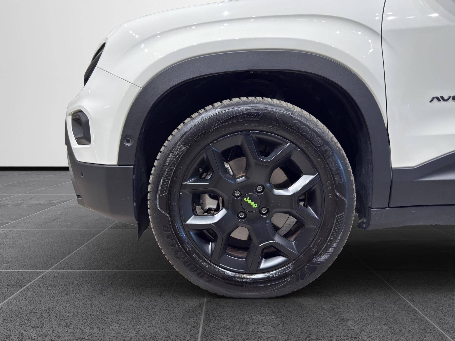 JEEP Avenger Avenger 1.2 turbo e-hybrid mhev Overland 4xe 145cv edct6 usata in pronta consegna - Brandini
