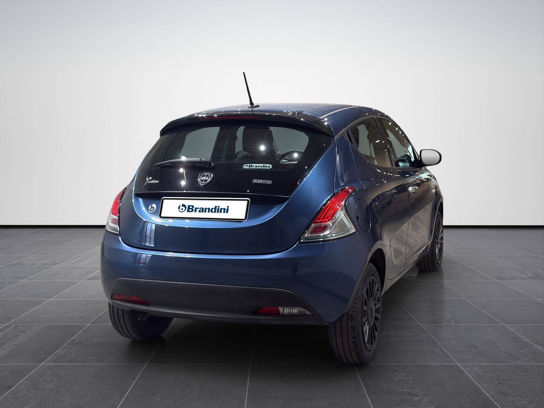 Auto Venduta - LANCIA Ypsilon Ypsilon 1.0 hybrid Silver s&s 70cv usata in pronta consegna - Brandini