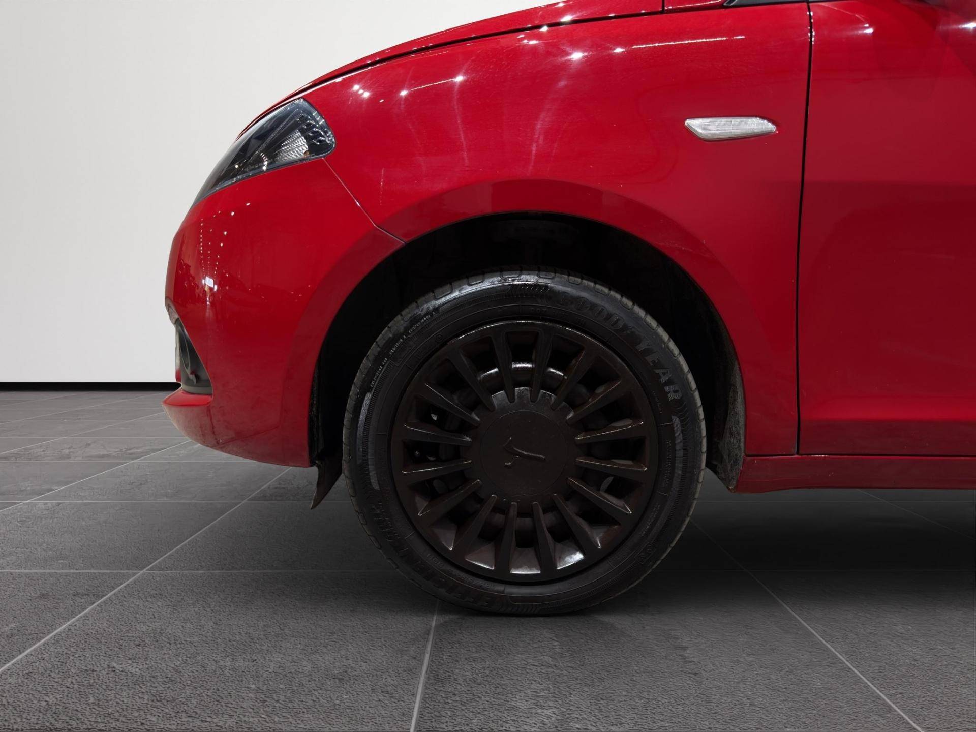 Auto Venduta - LANCIA Ypsilon Ypsilon 1.0 hybrid Silver s&s 70cv usata in pronta consegna - Brandini