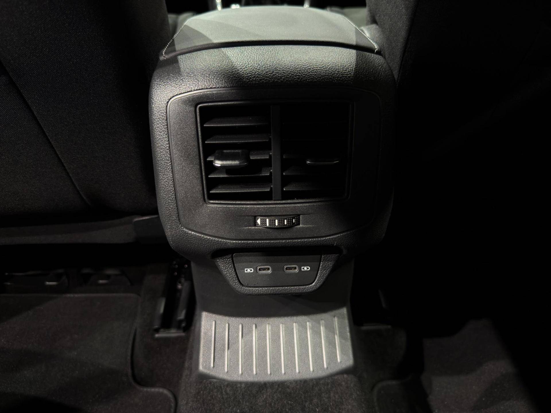 VOLKSWAGEN T-Roc T-Roc 2.0 tdi scr Life 115cv usata in pronta consegna - Brandini