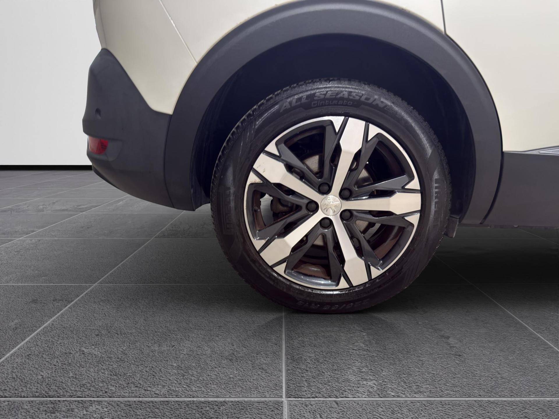 PEUGEOT 5008 5008 1.5 bluehdi Allure s&s 130cv usata in pronta consegna - Brandini