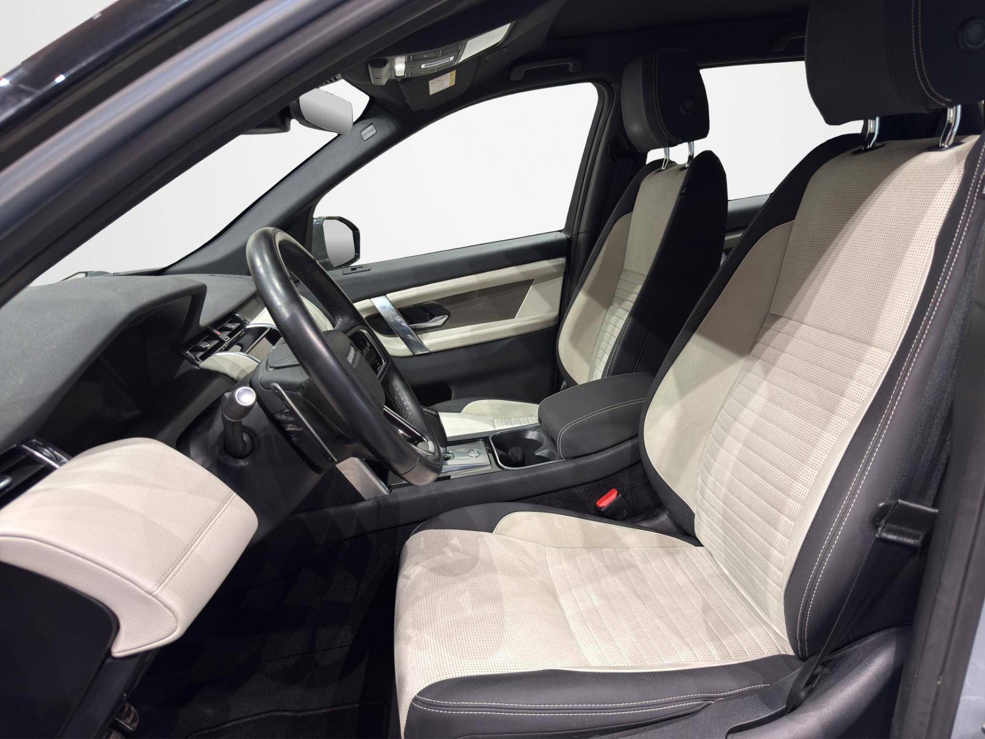 LAND ROVER Discovery Sport Discovery Sport 2.0 si4 mhev Black awd 290cv auto usata in pronta consegna - Brandini