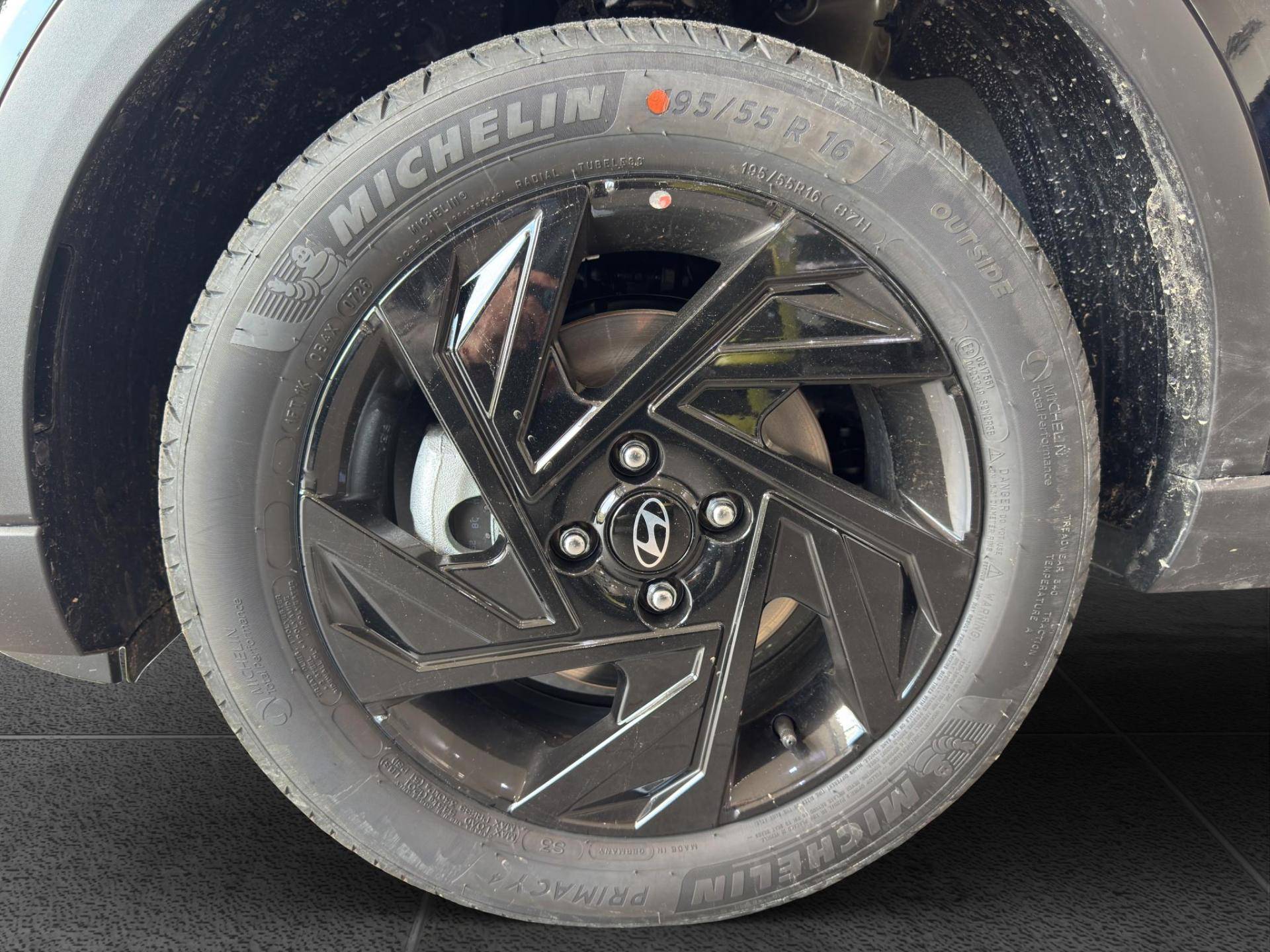 HYUNDAI Bayon Bayon 1.0 t-gdi Dark Line 90cv mt usata in pronta consegna - Brandini