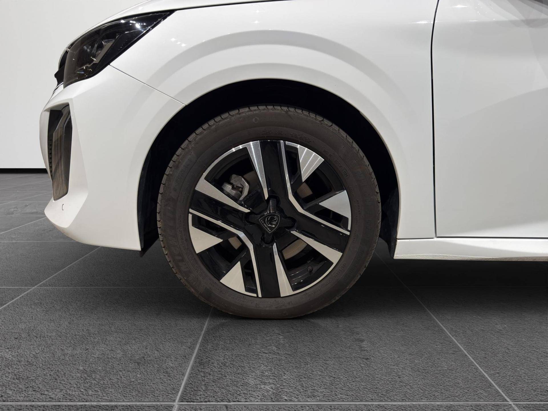 PEUGEOT 208 208 1.2 hybrid Allure 145cv e-dcs 6 usata in pronta consegna - Brandini