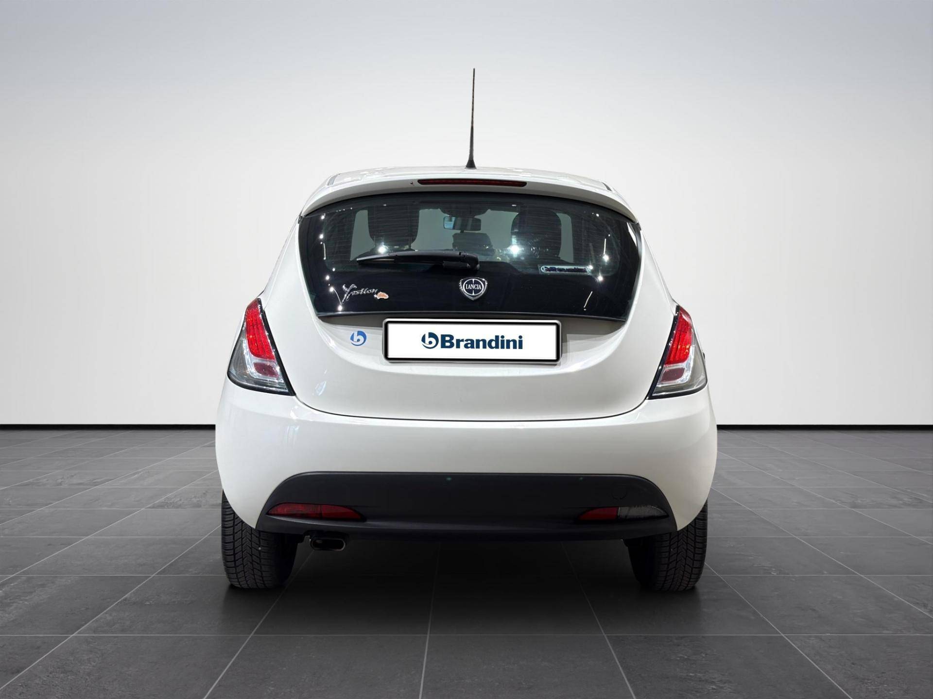 Auto Venduta - LANCIA Ypsilon Ypsilon 1.2 8v Silver c/clima 69cv usata in pronta consegna - Brandini