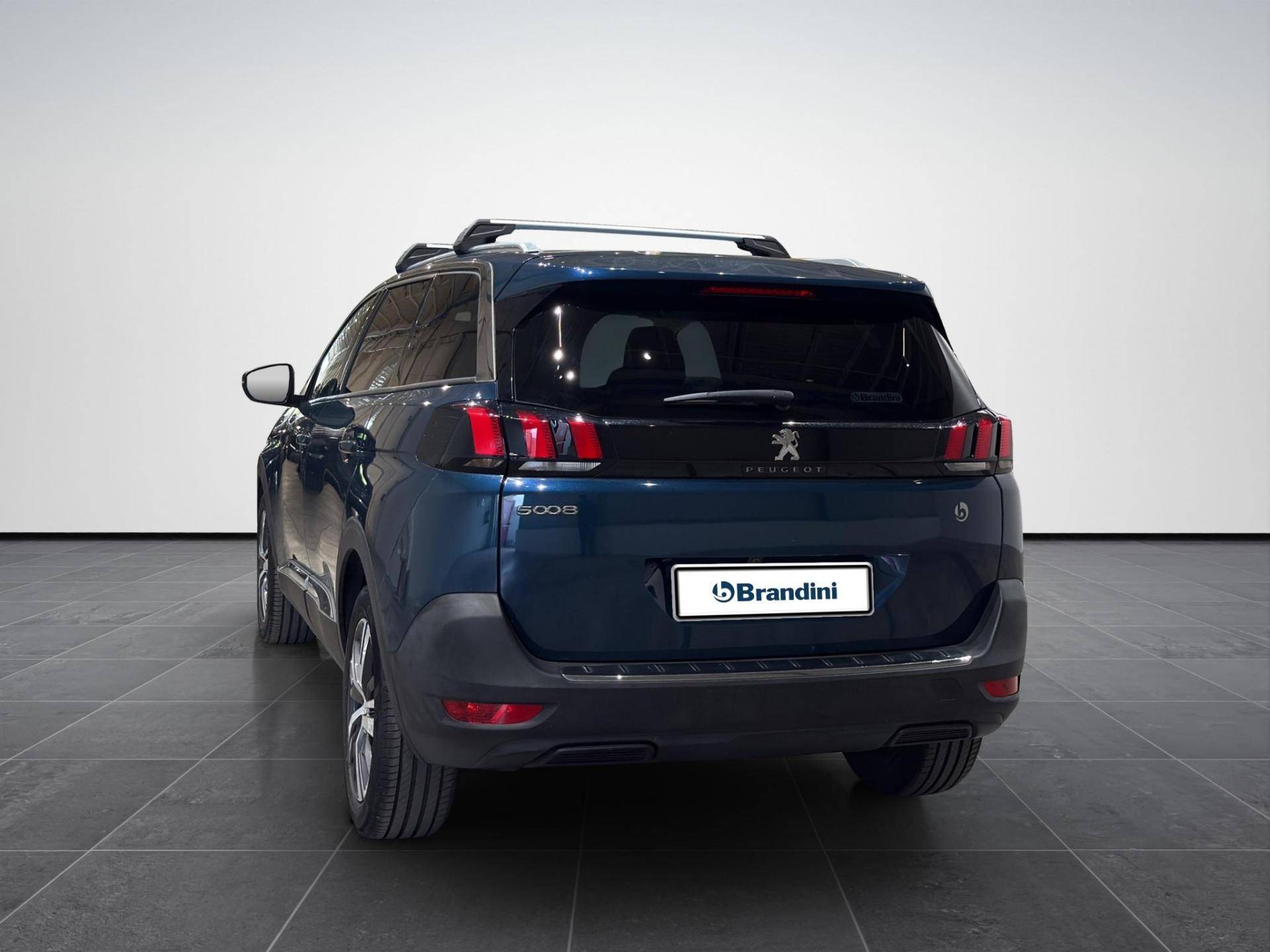 Auto Venduta - PEUGEOT 5008 5008 1.2 puretech t Allure Pack s&s 130cv usata in pronta consegna - Brandini