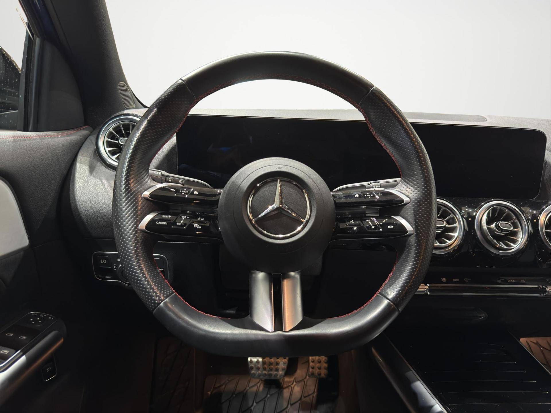 MERCEDES GLA GLA 200 d AMG Line Premium auto usata in pronta consegna - Brandini