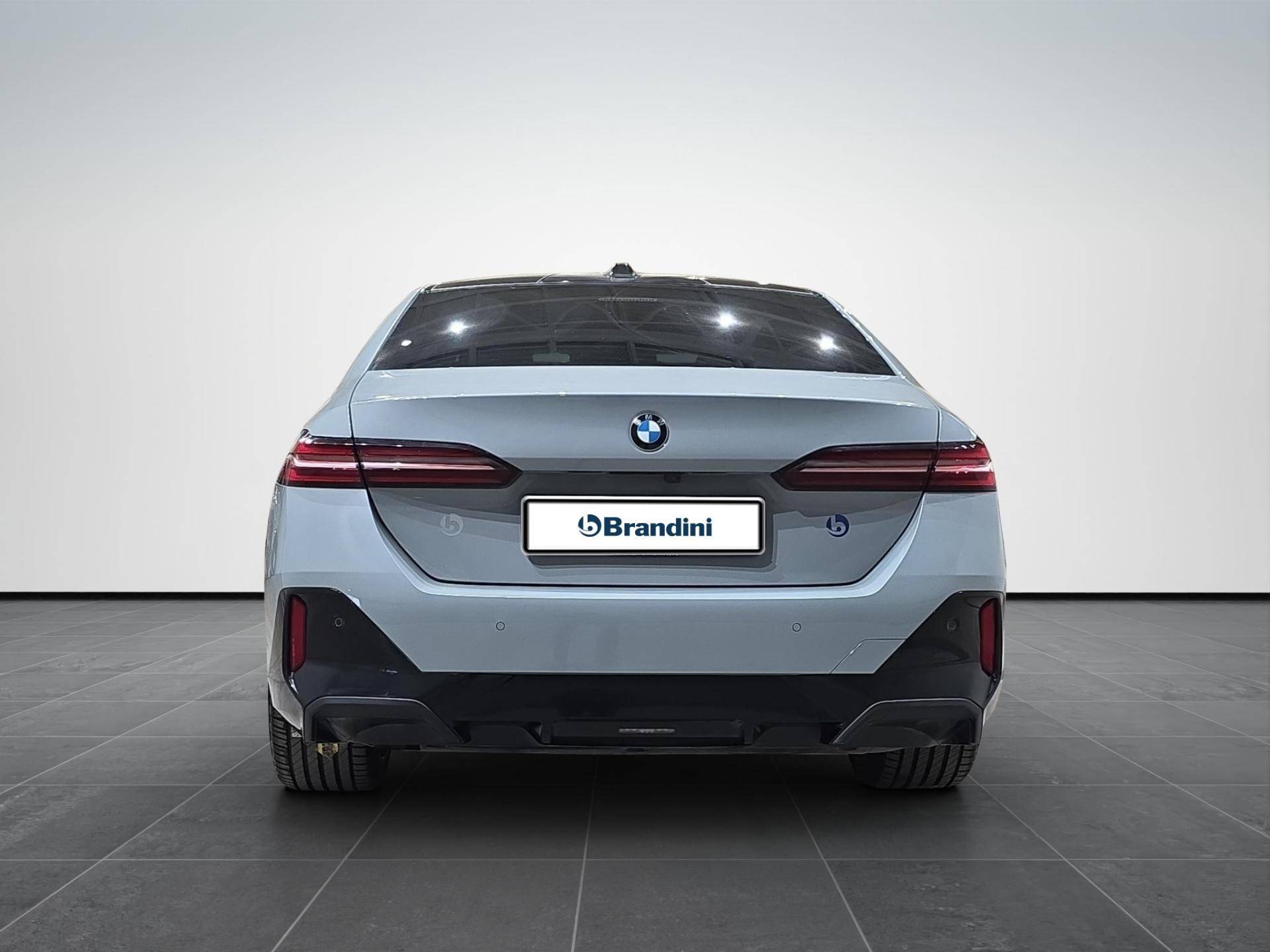 Auto Venduta - BMW Serie 5 Berlina 520d 48V xdrive M Sport auto usata in pronta consegna - Brandini