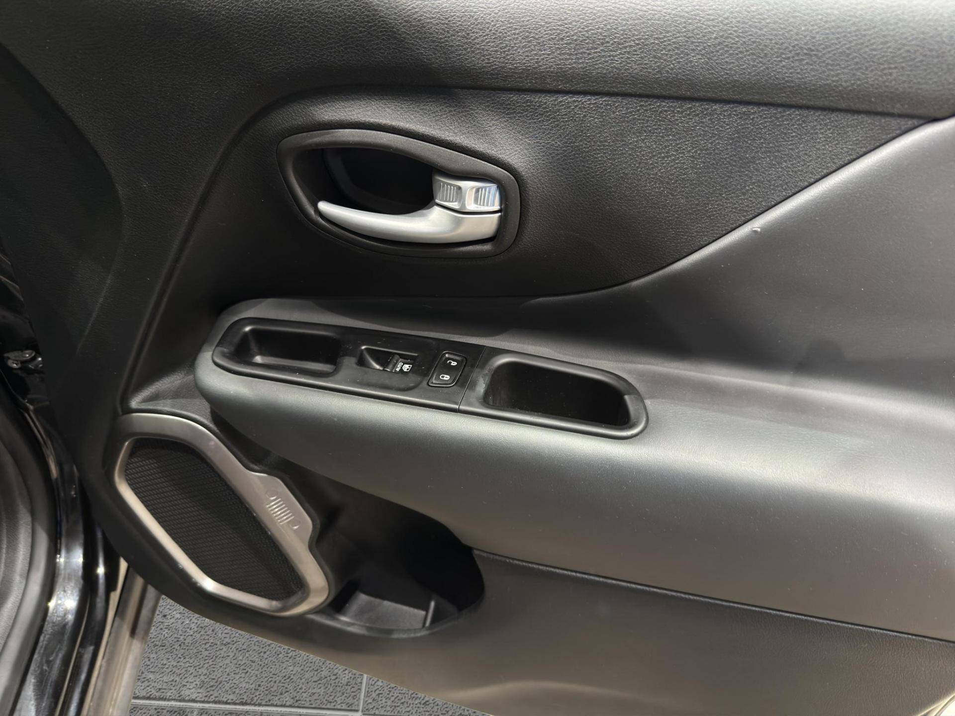 Auto Venduta - JEEP Renegade Renegade 1.5 turbo t4 mhev Limited 2wd 130cv dct usata in pronta consegna - Brandini