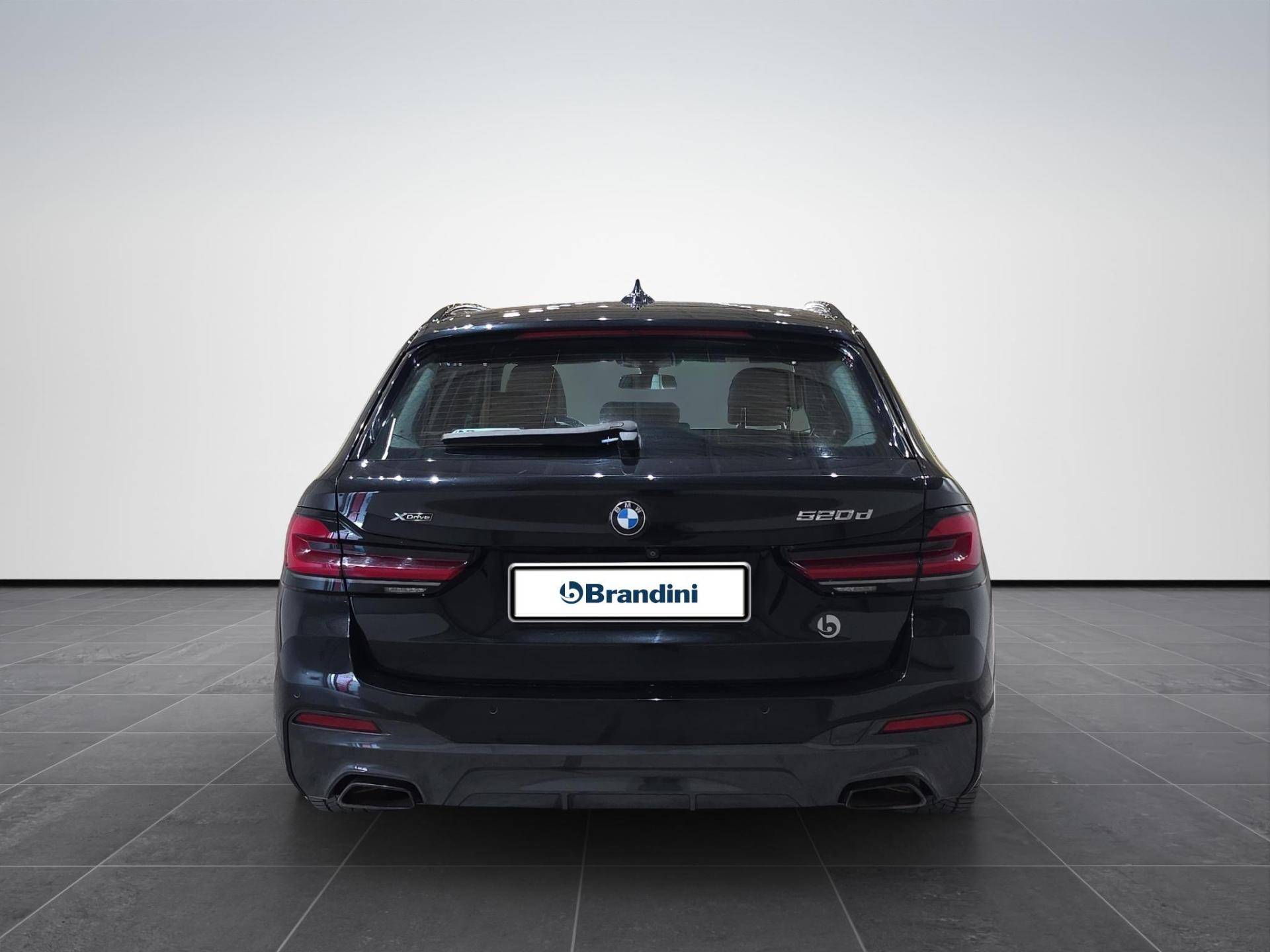 BMW Serie 5 Touring 520d Touring mhev 48V xdrive Msport auto usata in pronta consegna - Brandini