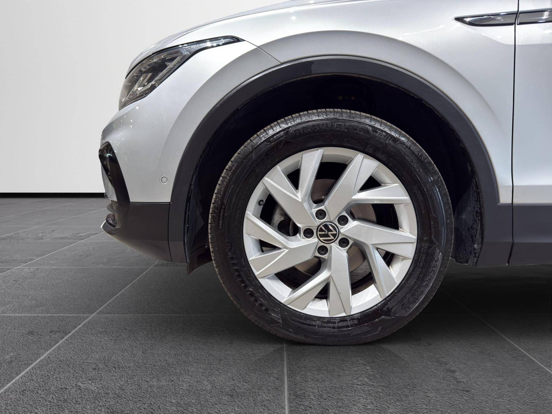 VOLKSWAGEN Tiguan Tiguan 2.0 tdi scr Elegance 4motion 150cv dsg usata in pronta consegna - Brandini