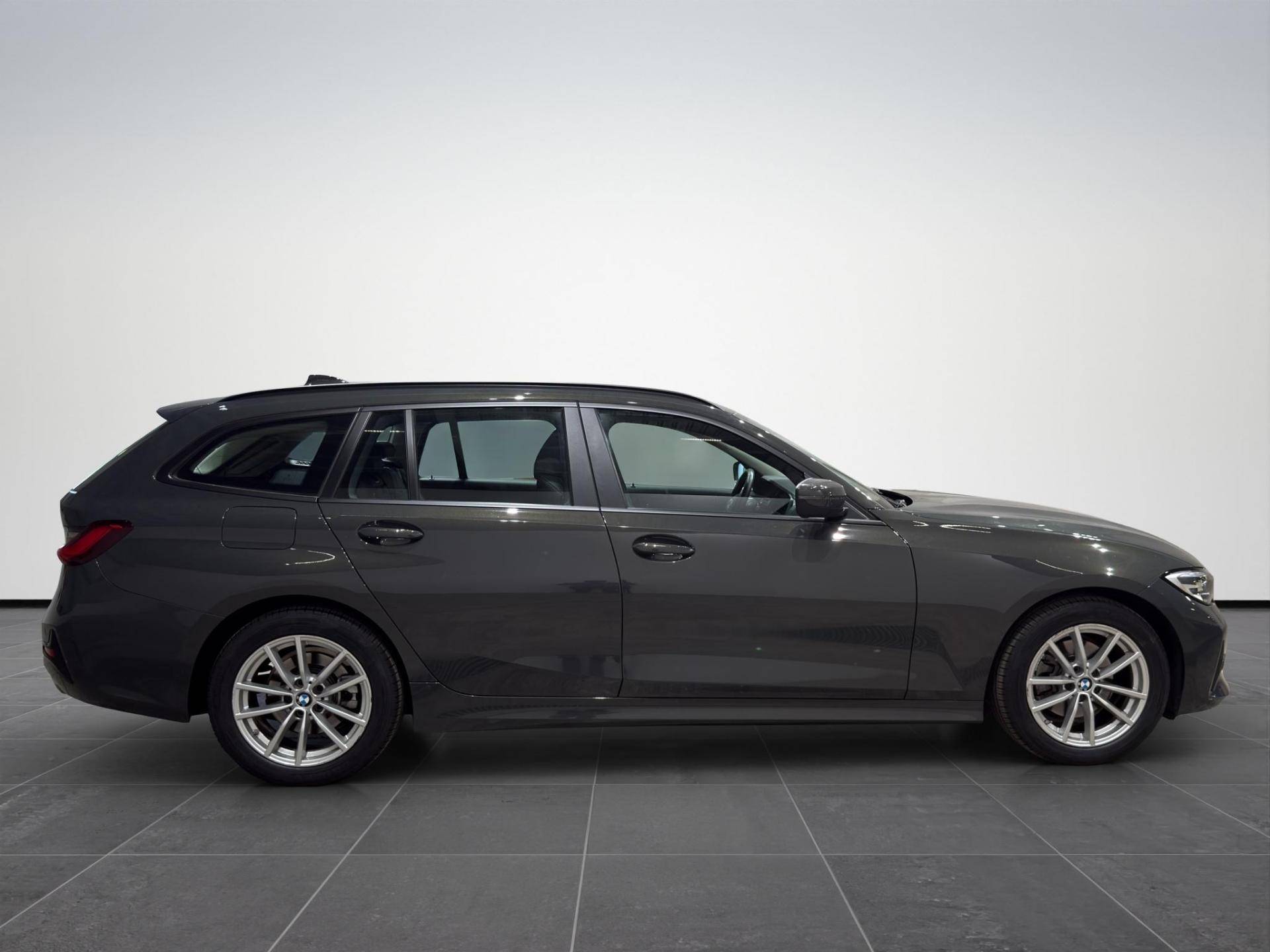 BMW Serie 3 Touring 320d Touring mhev 48V xdrive Business Advantage auto usata in pronta consegna - Brandini