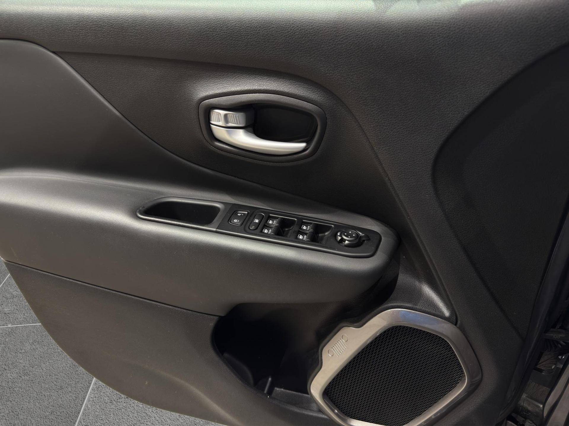 Auto Venduta - JEEP Renegade Renegade 1.5 turbo t4 mhev Limited 2wd 130cv dct usata in pronta consegna - Brandini