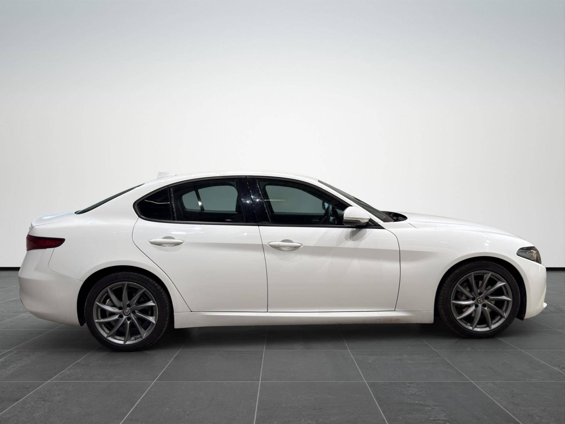 ALFA ROMEO GIULIA Giulia 2.2 t Sprint 160cv auto usata in pronta consegna - Brandini