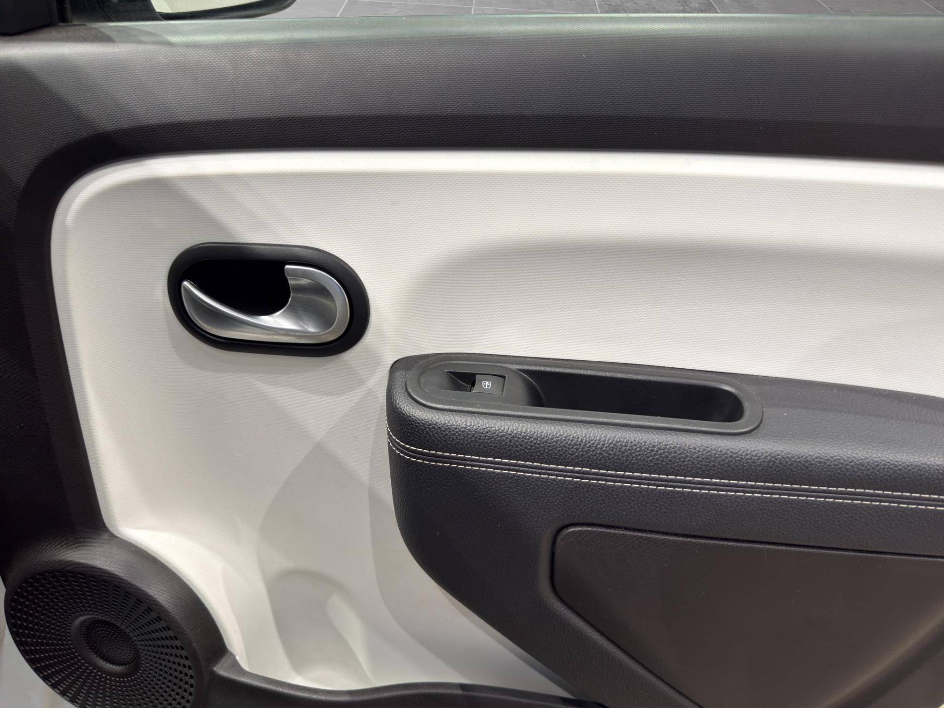 RENAULT Clio Twingo Zen 22kWh usata in pronta consegna - Brandini