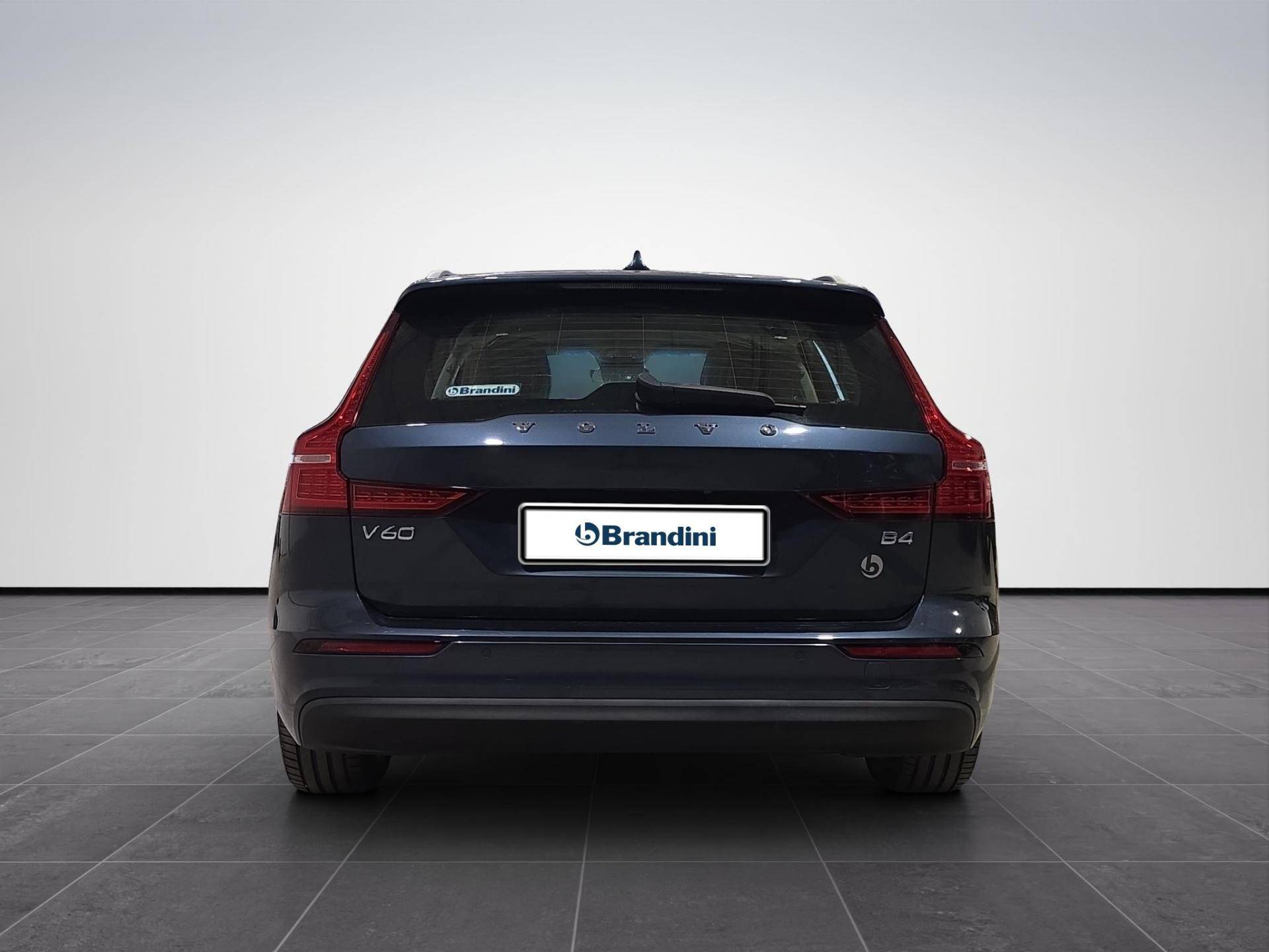 VOLVO V60 V60 2.0 b4 Core auto usata in pronta consegna - Brandini