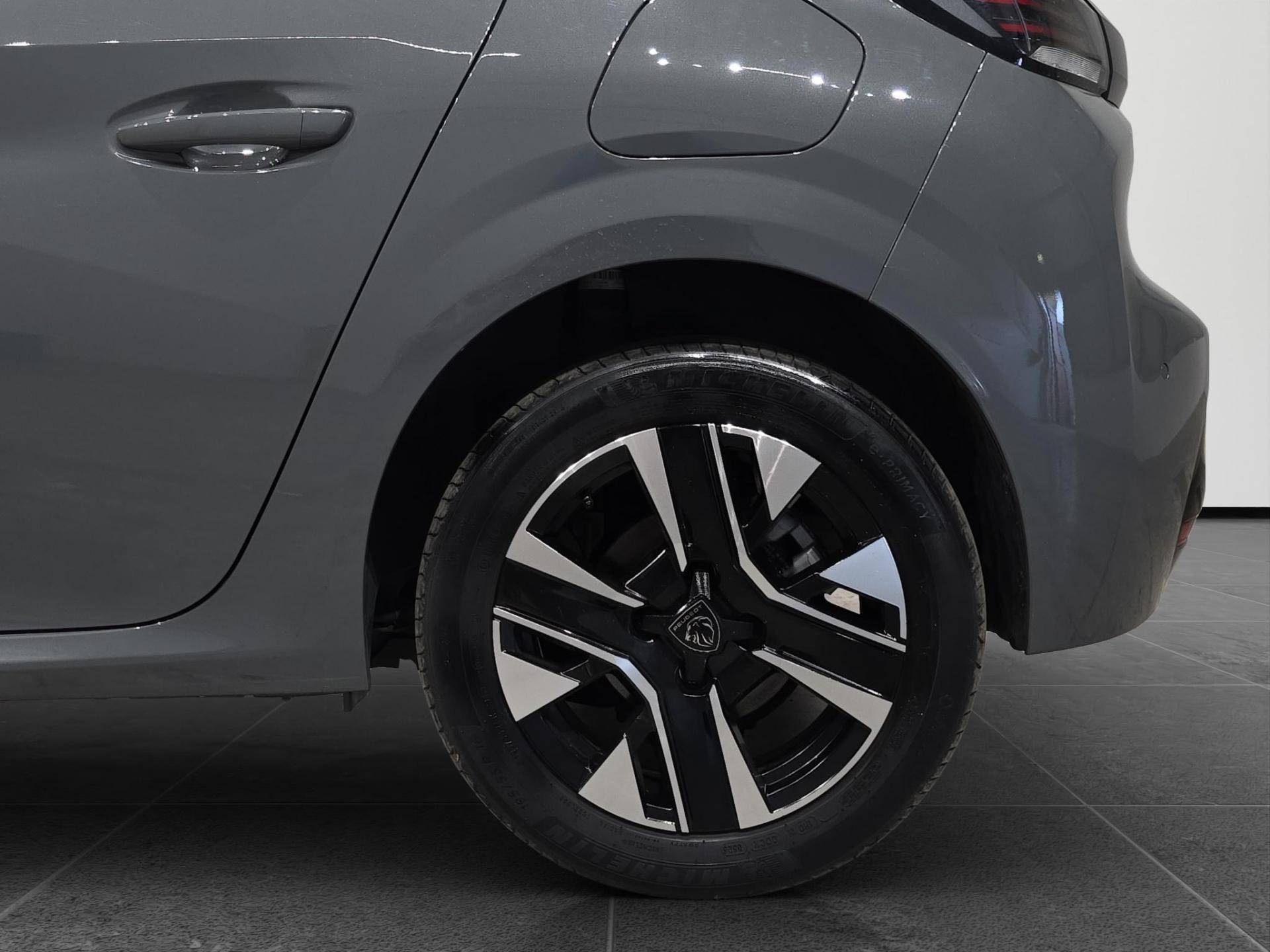 Auto Venduta - PEUGEOT 208 208 1.2 hybrid Allure 100cv e-dcs 6 usata in pronta consegna - Brandini