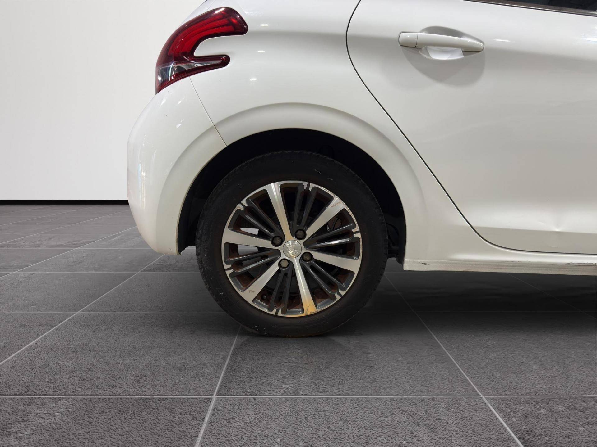 PEUGEOT 208 208 1.2 puretech Allure 82cv 5p usata in pronta consegna - Brandini