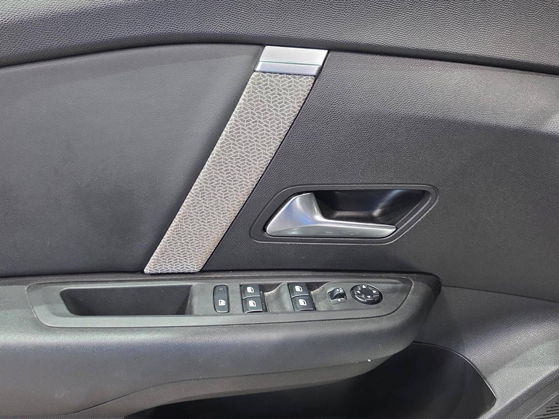 CITROEN C4 C4 1.2 puretech Shine s&s 130cv usata in pronta consegna - Brandini