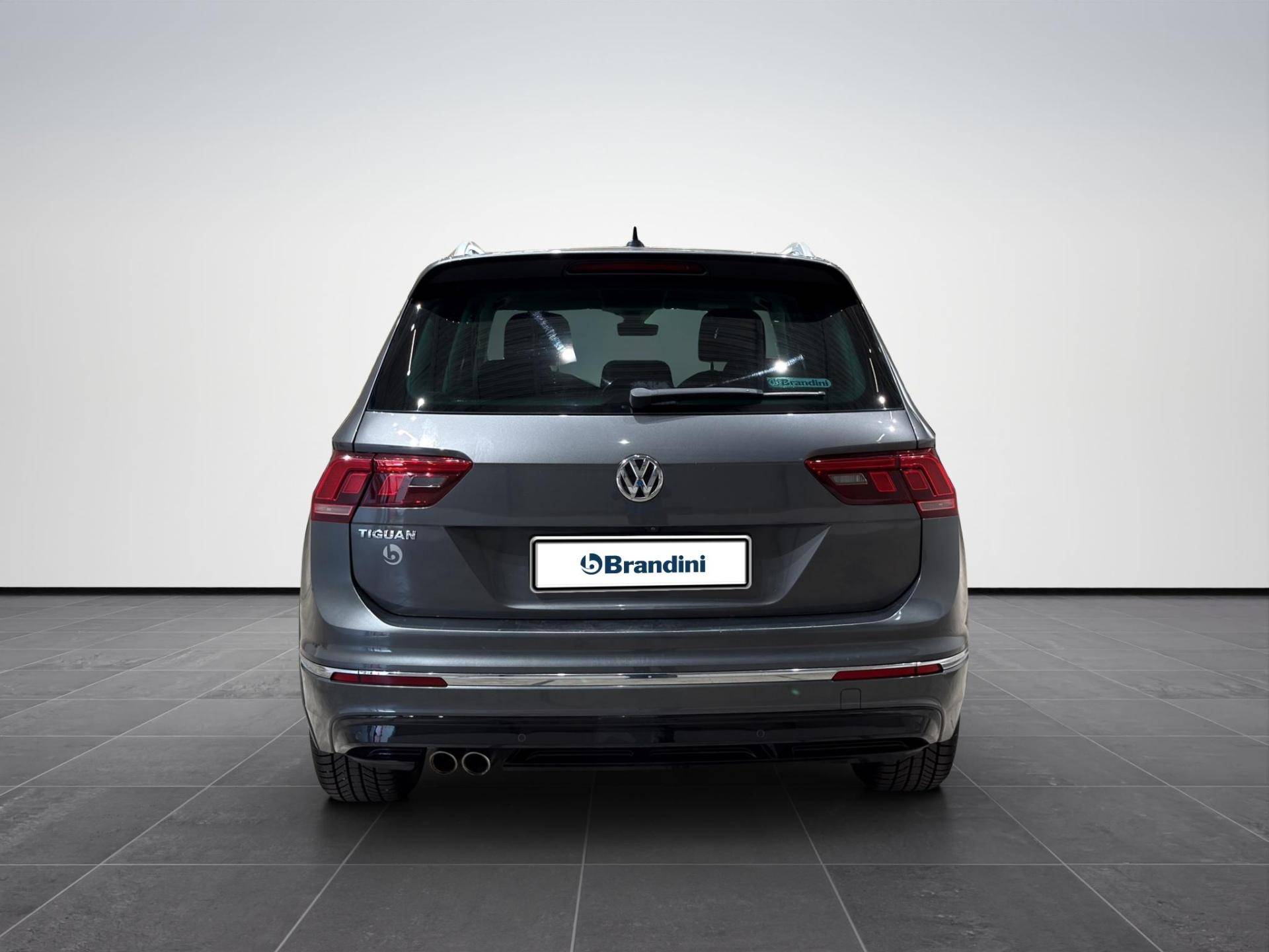VOLKSWAGEN Tiguan Tiguan 2.0 tdi Advanced R-Line Exterior Pack 150cv dsg usata in pronta consegna - Brandini
