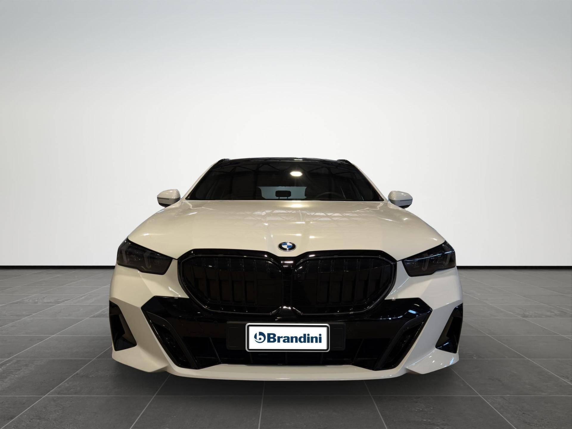 BMW Serie 5 Touring 540d Touring 48V xdrive MSport Pro 183kW auto usata in pronta consegna - Brandini