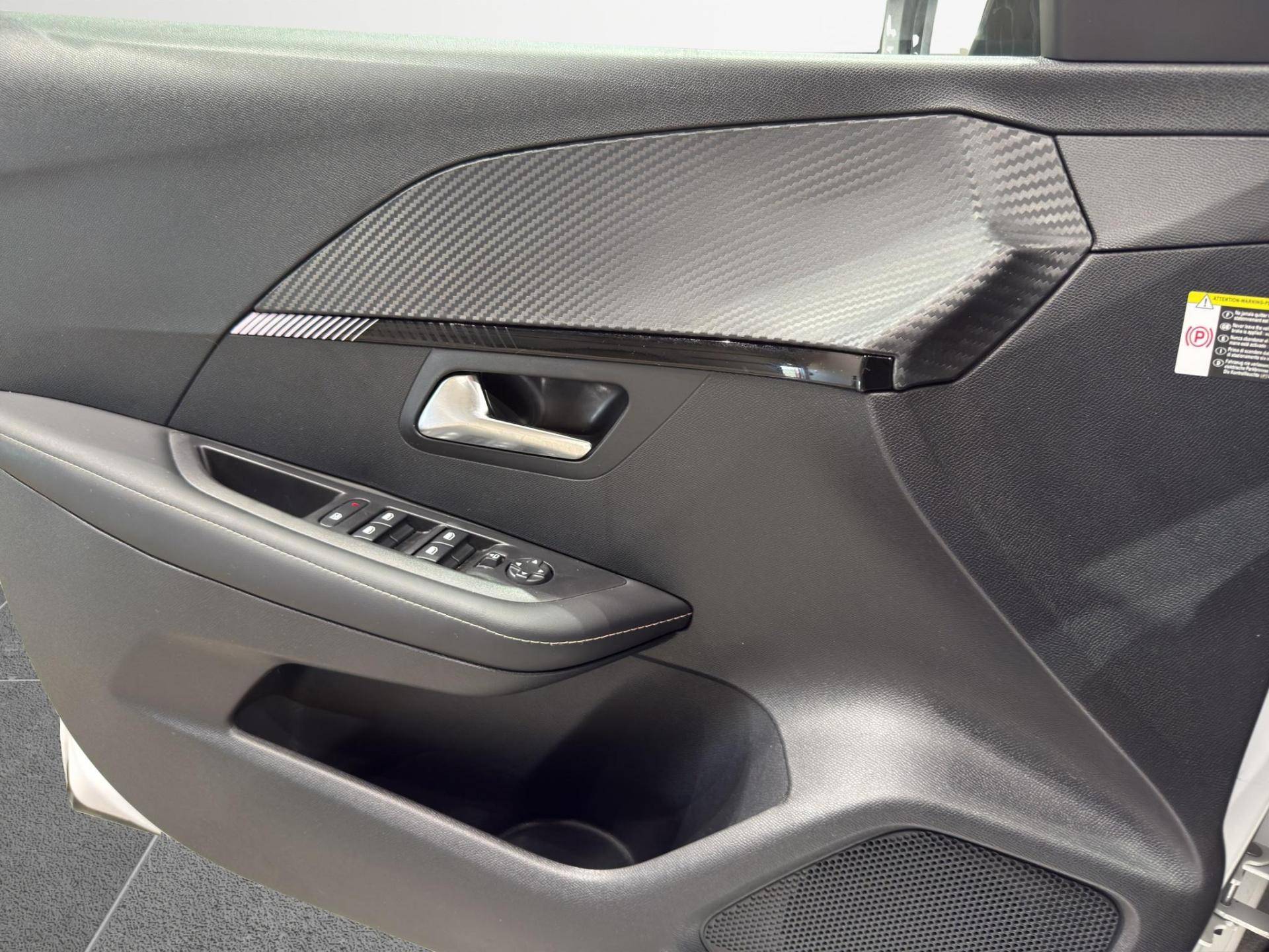 PEUGEOT 208 208 1.2 hybrid Allure 145cv e-dcs 6 usata in pronta consegna - Brandini