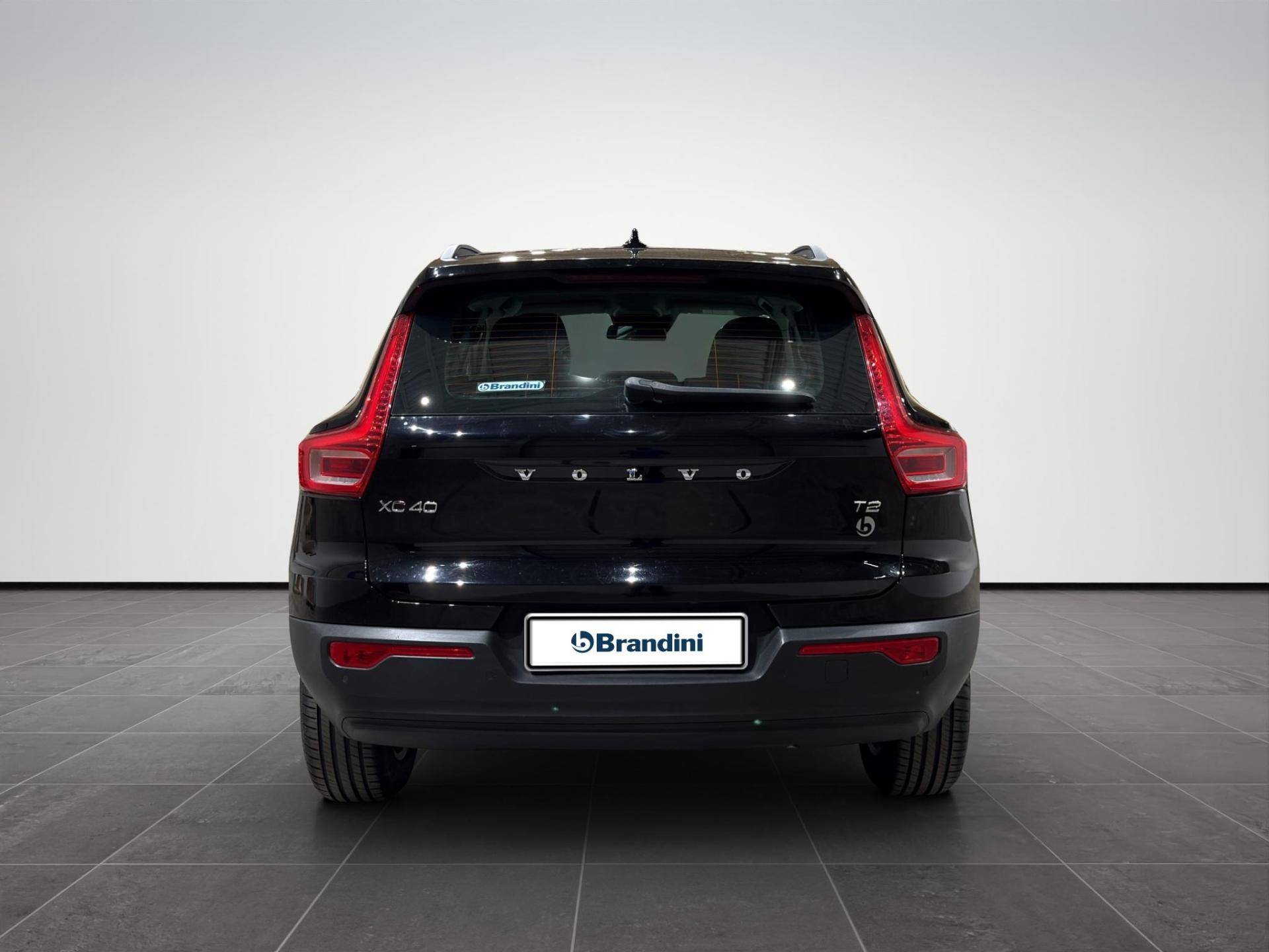 Auto Venduta - VOLVO XC40 XC40 1.5 T2 Momentum Core my21 usata in pronta consegna - Brandini