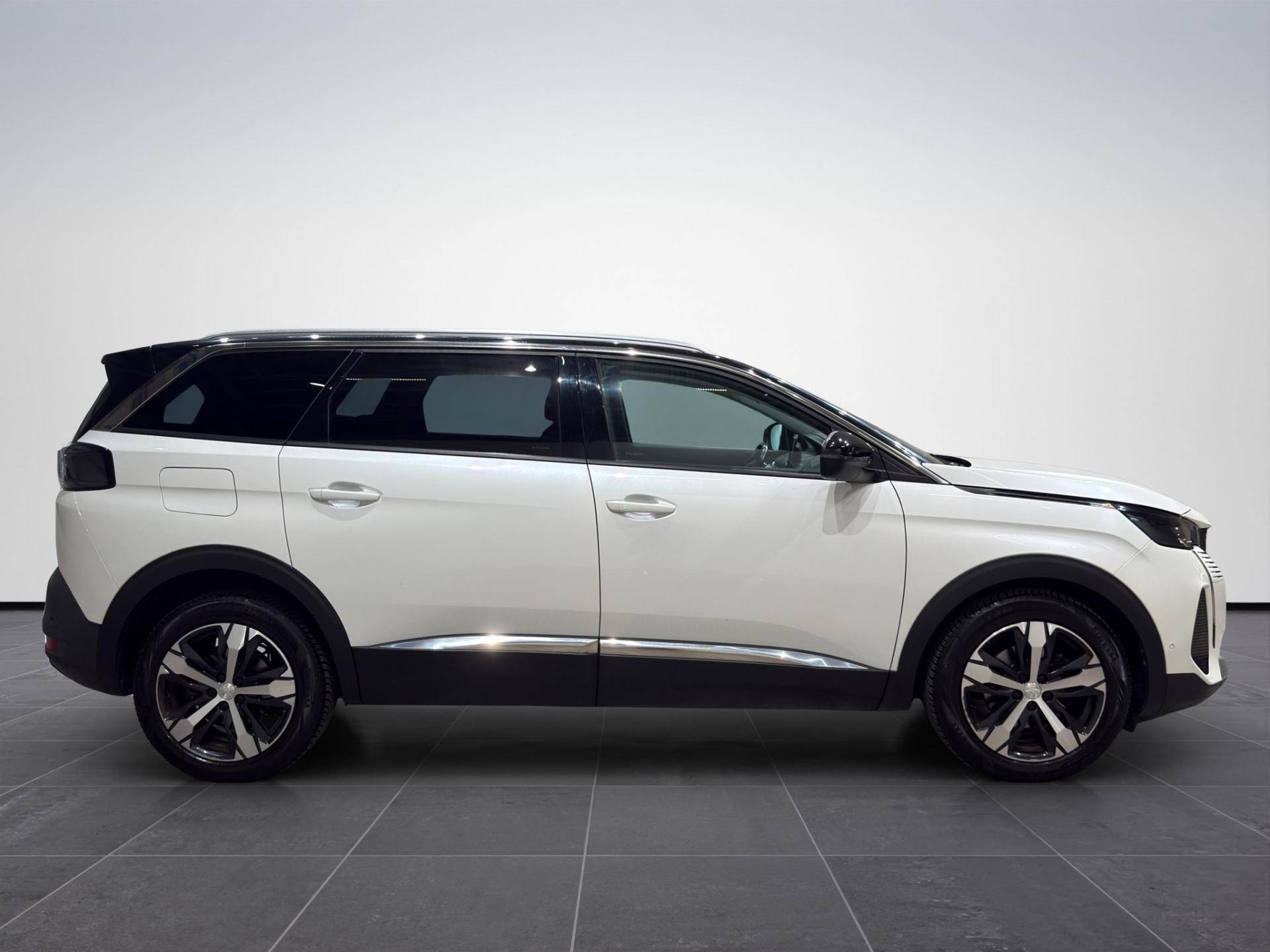 PEUGEOT 5008 5008 1.5 bluehdi Allure s&s 130cv usata in pronta consegna - Brandini