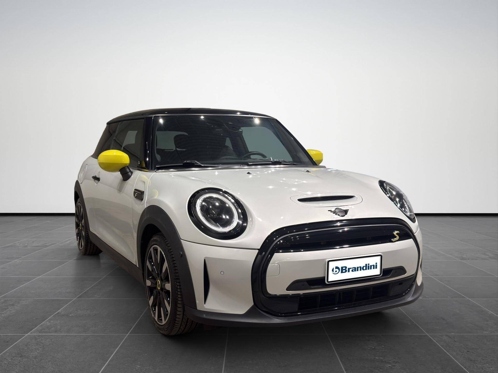 Auto Venduta - MINI Mini Mini 3p Cooper SE Yours auto usata in pronta consegna - Brandini