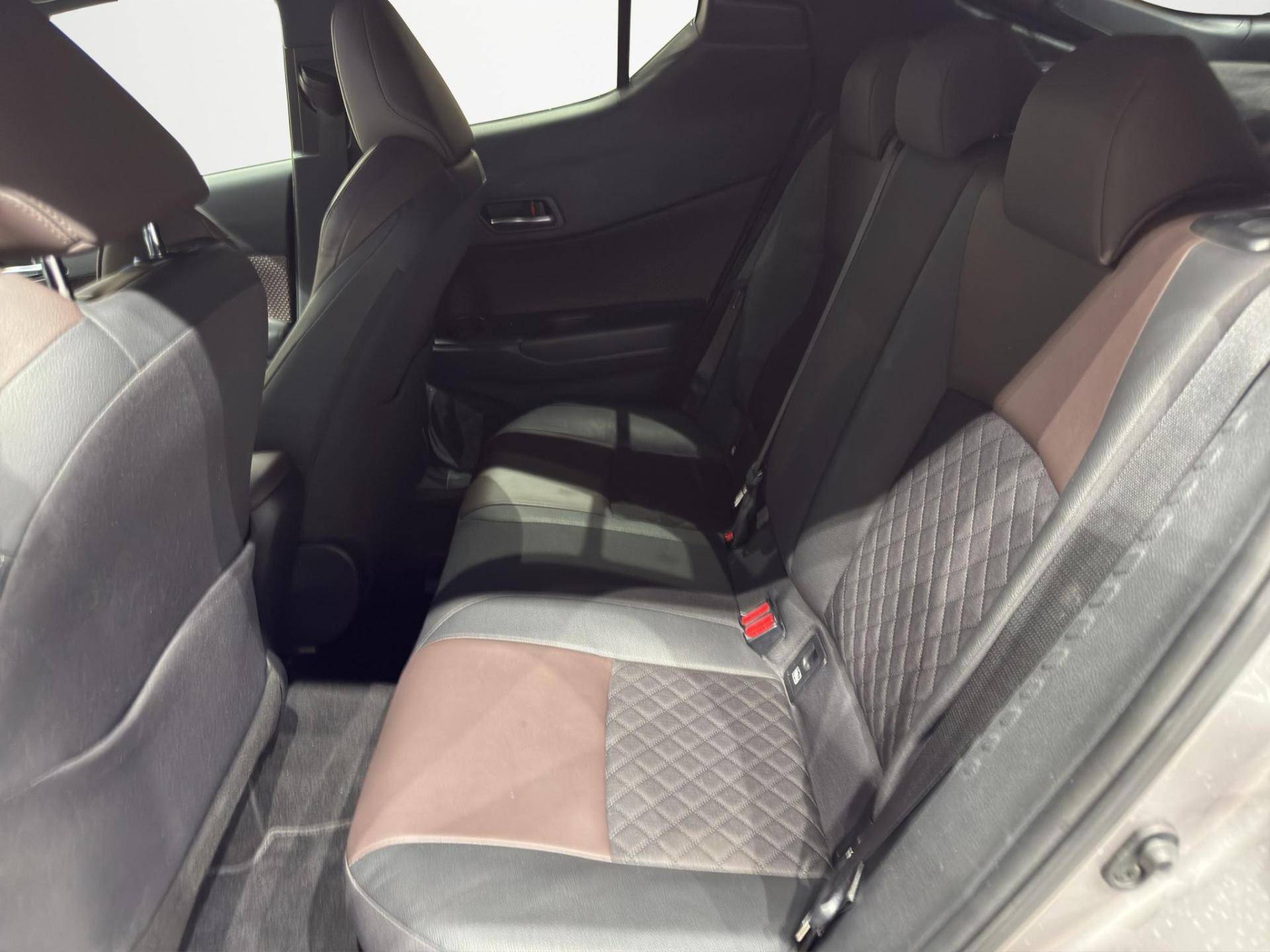 Auto Venduta - TOYOTA C-HR C-HR 1.8h Lounge 2wd e-cvt usata in pronta consegna - Brandini