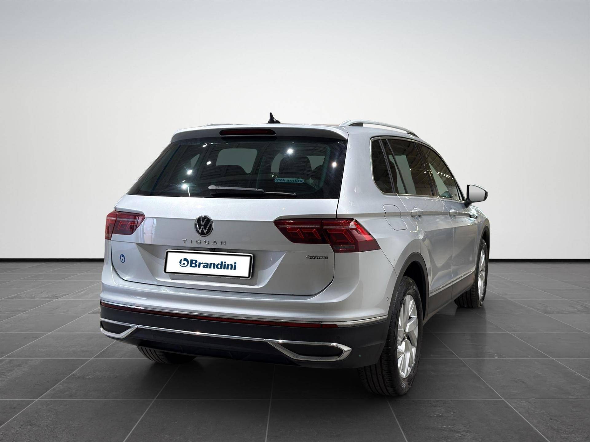 VOLKSWAGEN Tiguan Tiguan 2.0 tdi scr Elegance 4motion 150cv dsg usata in pronta consegna - Brandini