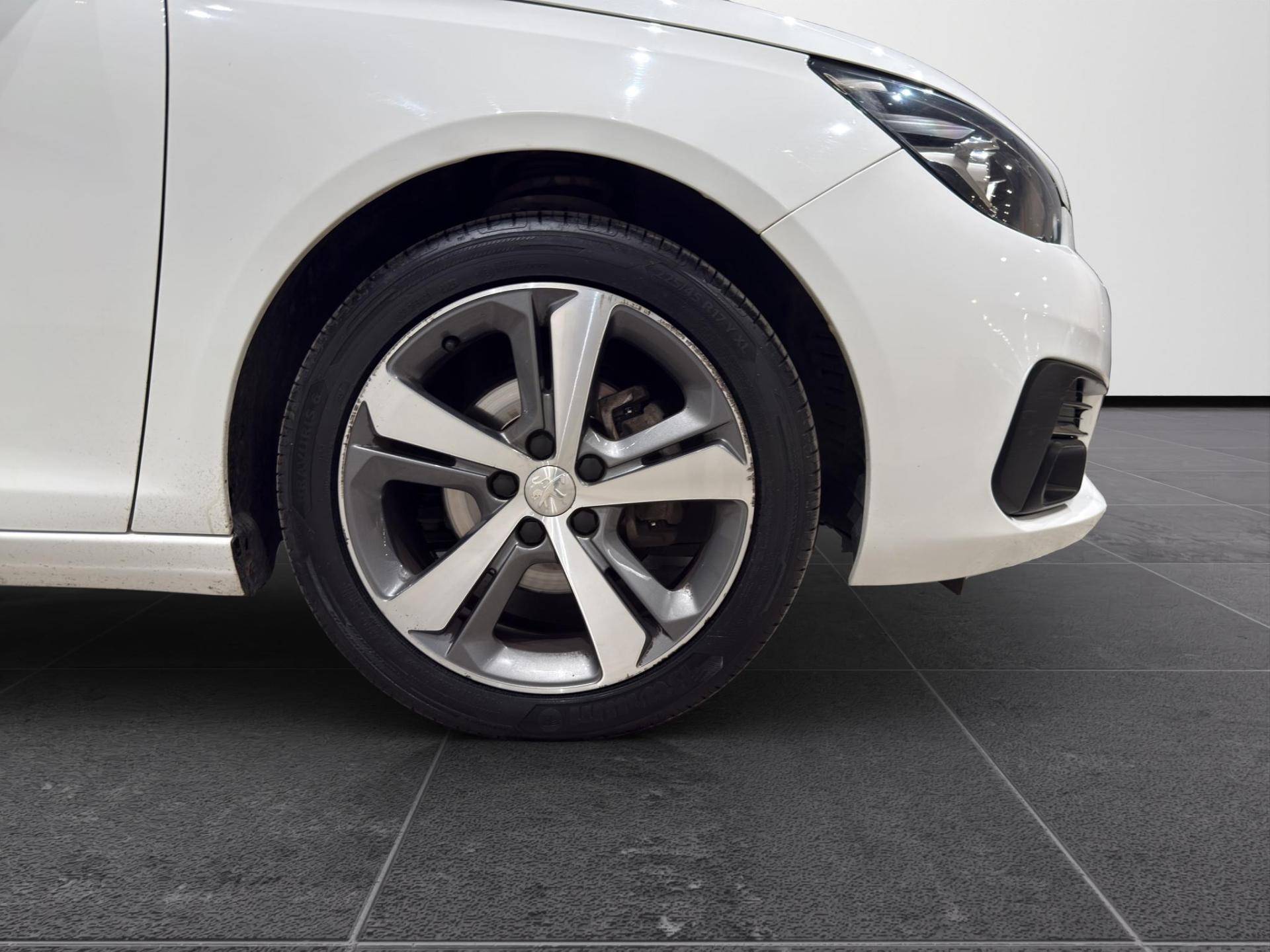 PEUGEOT 308 308 5p 1.5 bluehdi Allure s&s 130cv usata in pronta consegna - Brandini