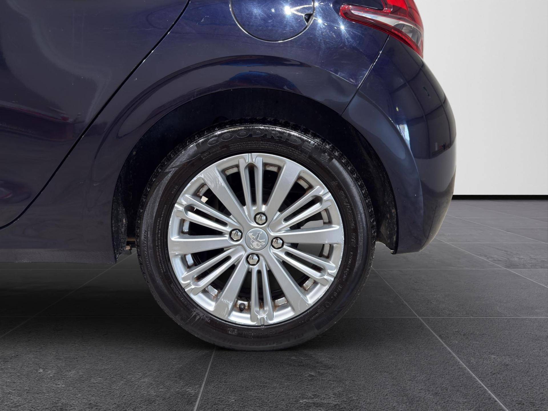 PEUGEOT 208 208 1.6 bluehdi Active 75cv 5p usata in pronta consegna - Brandini