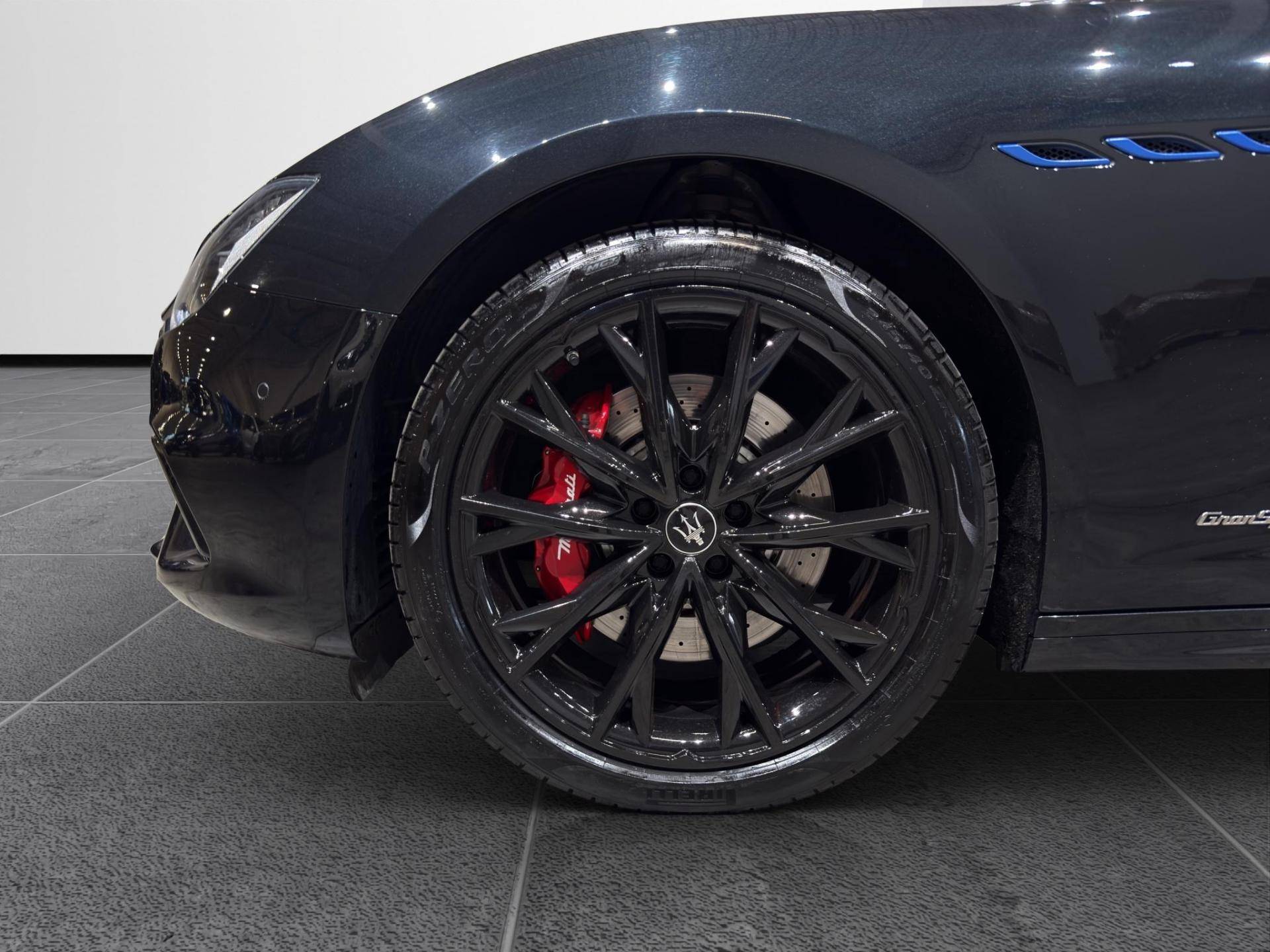 MASERATI Ghibli Ghibli 2.0 mhev Gransport 330cv auto usata in pronta consegna - Brandini