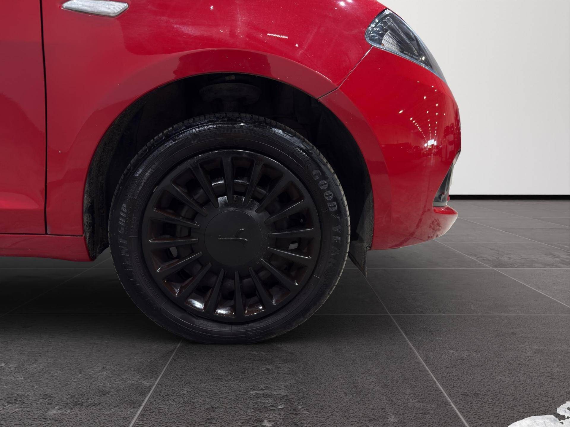 Auto Venduta - LANCIA Ypsilon Ypsilon 1.0 hybrid Silver s&s 70cv usata in pronta consegna - Brandini