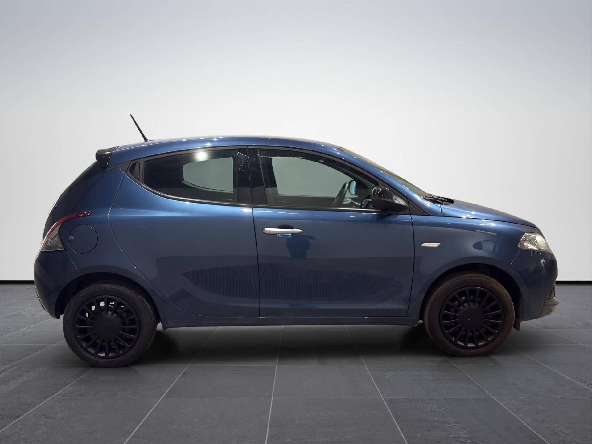 Auto Venduta - LANCIA Ypsilon Ypsilon 1.0 hybrid Silver s&s 70cv usata in pronta consegna - Brandini