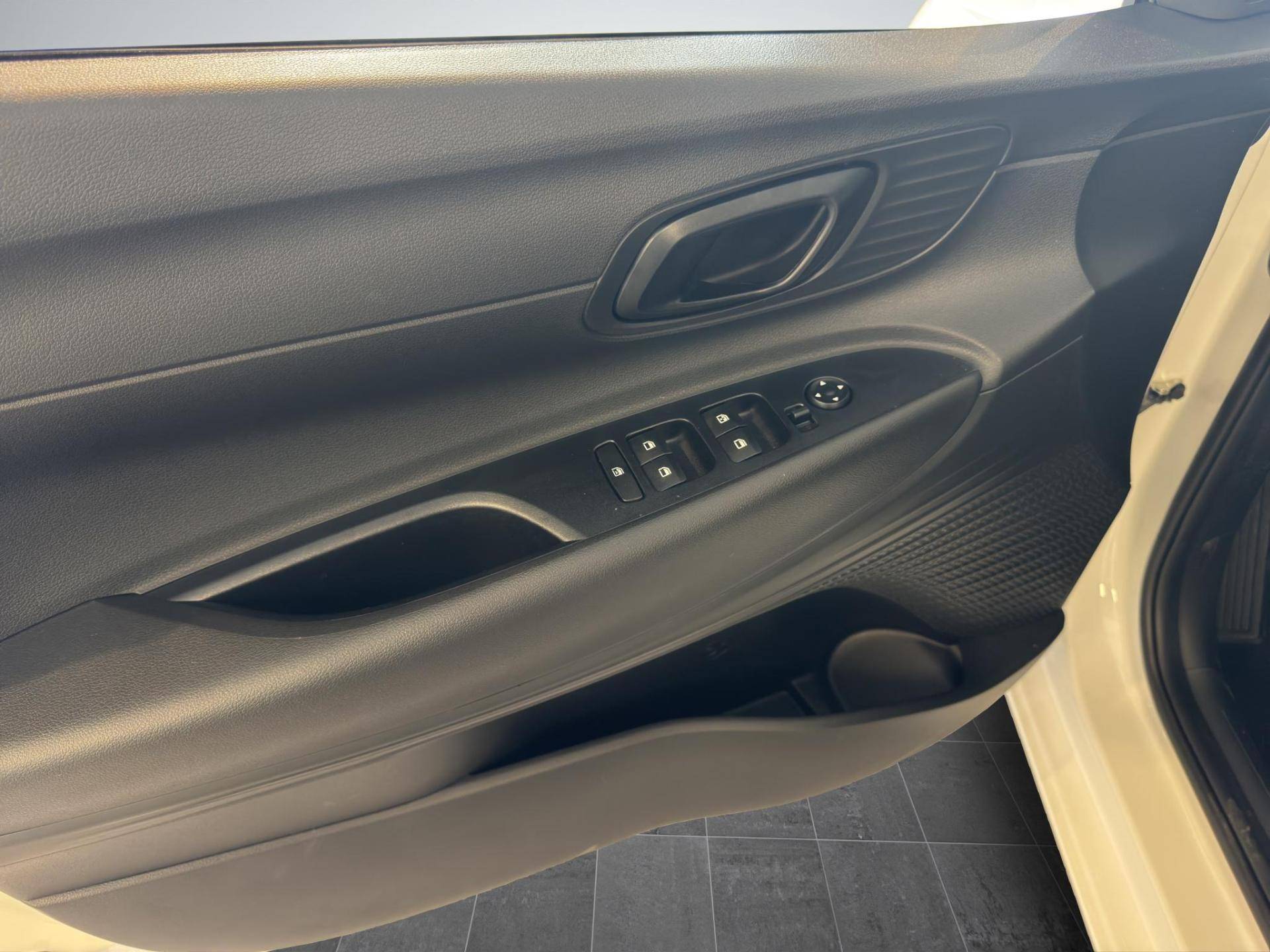 Auto Venduta - HYUNDAI I20 i20 1.0 t-gdi Dark Line 90cv mt usata in pronta consegna - Brandini