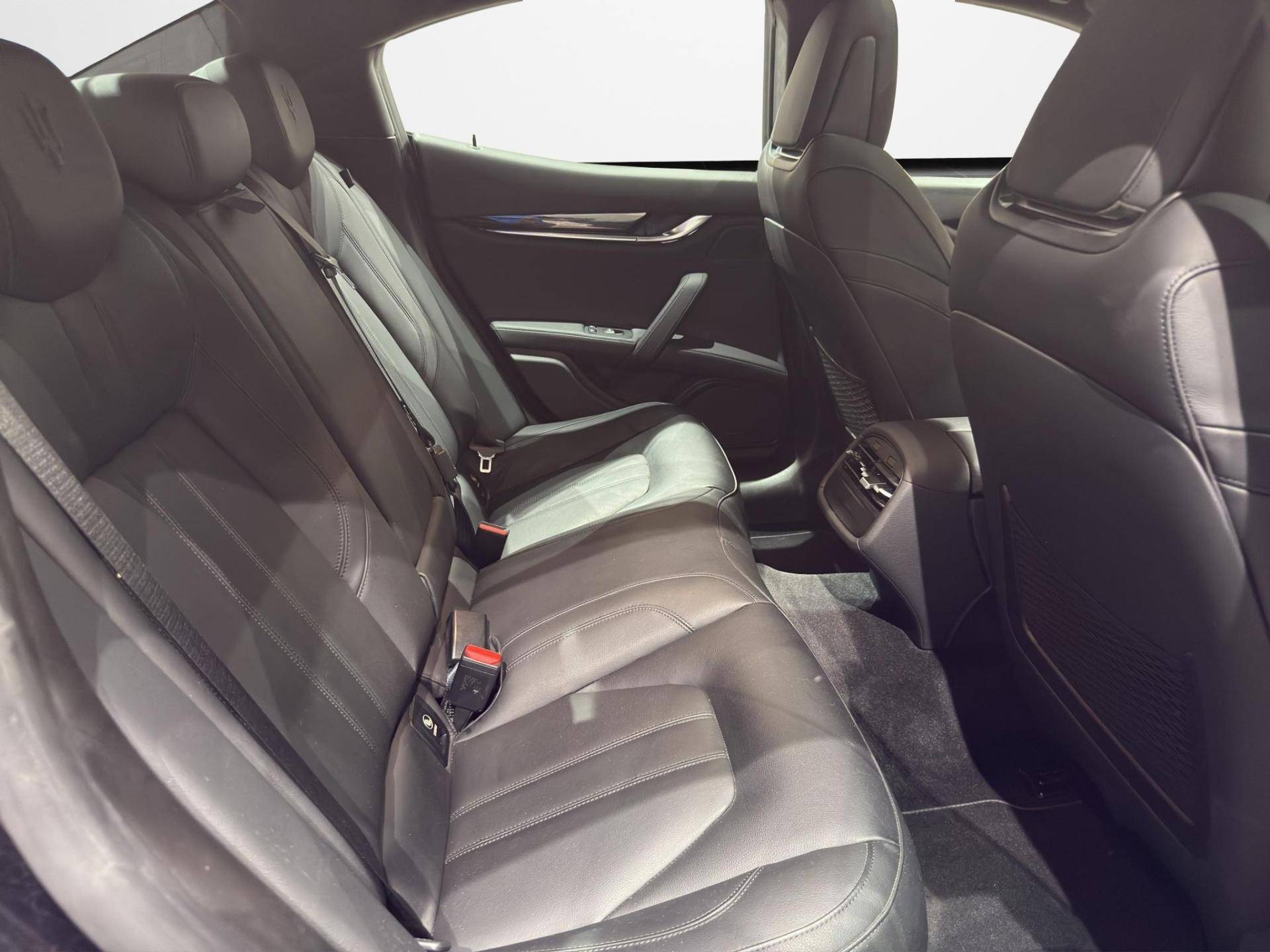 MASERATI Ghibli Ghibli 2.0 mhev Gransport 330cv auto usata in pronta consegna - Brandini