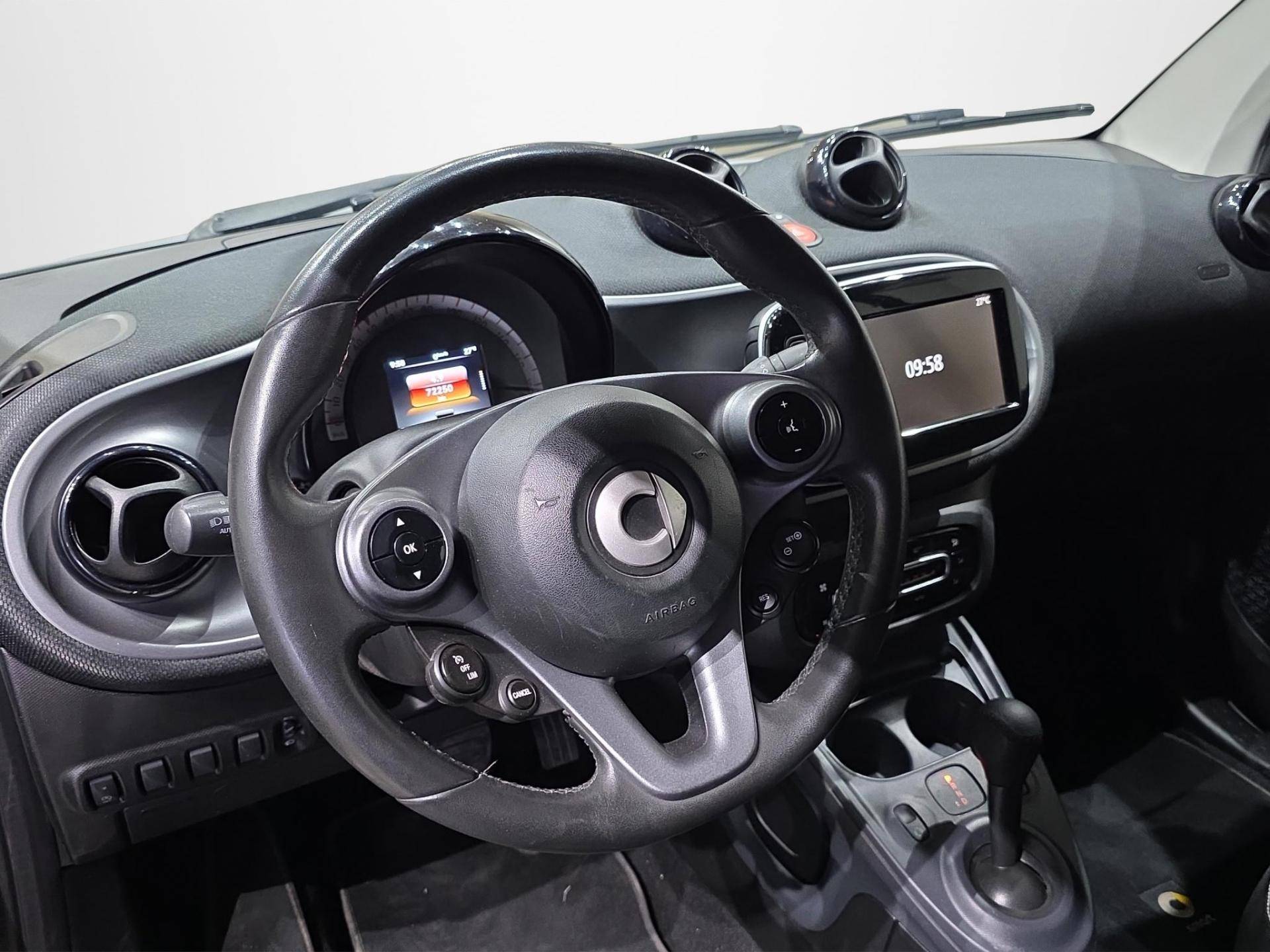 Auto Venduta - SMART Fortwo Fortwo Cabrio 1.0 Passion 71cv twinamic usata in pronta consegna - Brandini