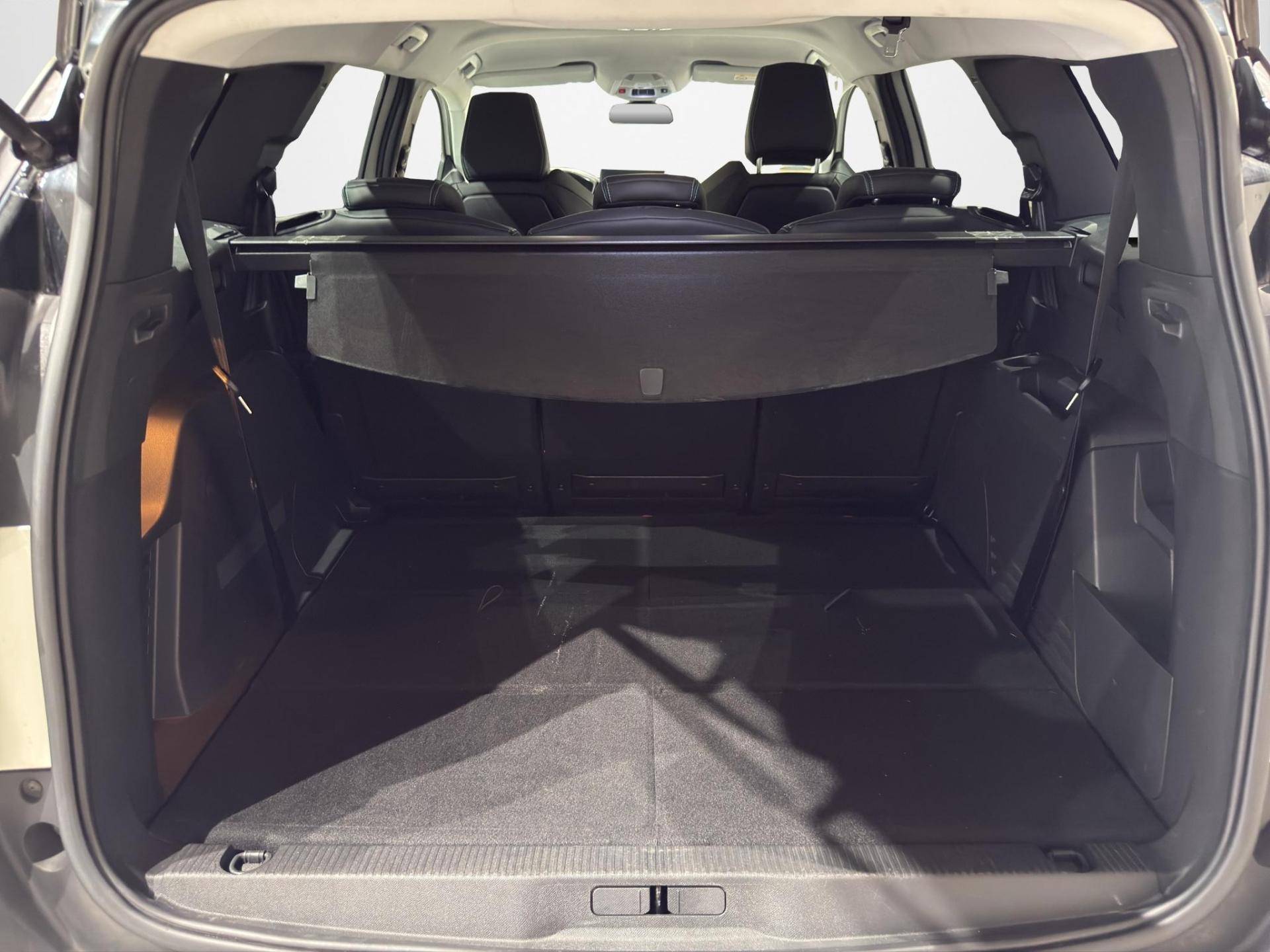 PEUGEOT 5008 5008 1.5 bluehdi Allure s&s 130cv usata in pronta consegna - Brandini
