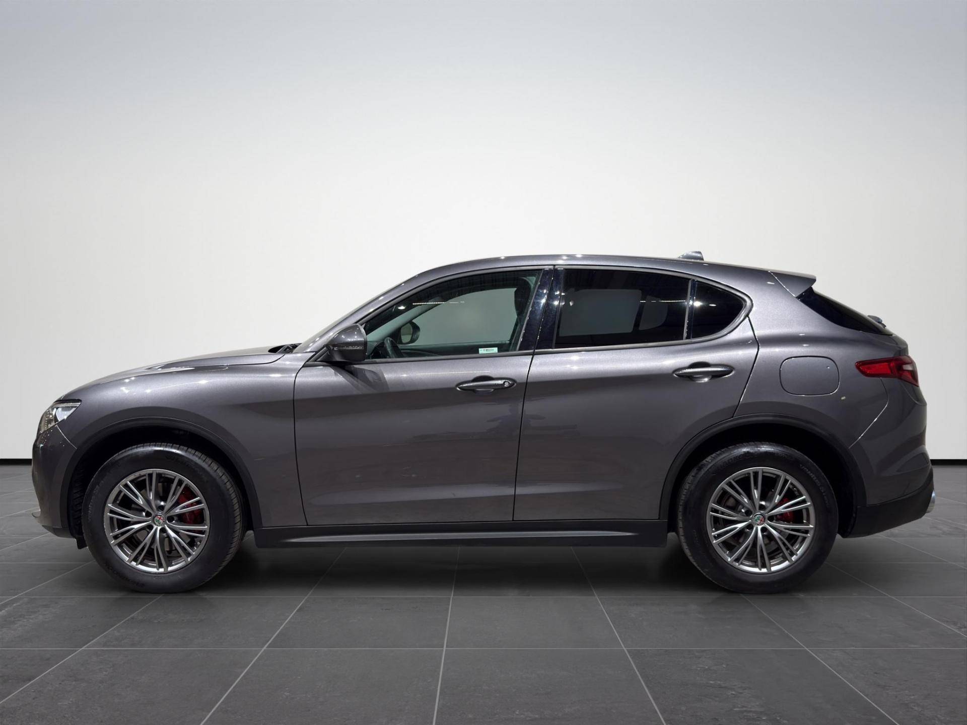 ALFA ROMEO Stelvio Stelvio 2.2 t Executive Q4 210cv auto usata in pronta consegna - Brandini