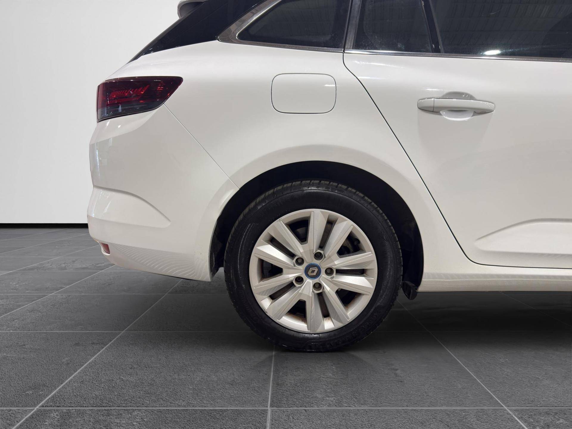Auto Venduta - RENAULT Megane Megane Sporter 1.6 plug-in hybrid Business E-Tech 160cv auto usata in pronta consegna - Brandini