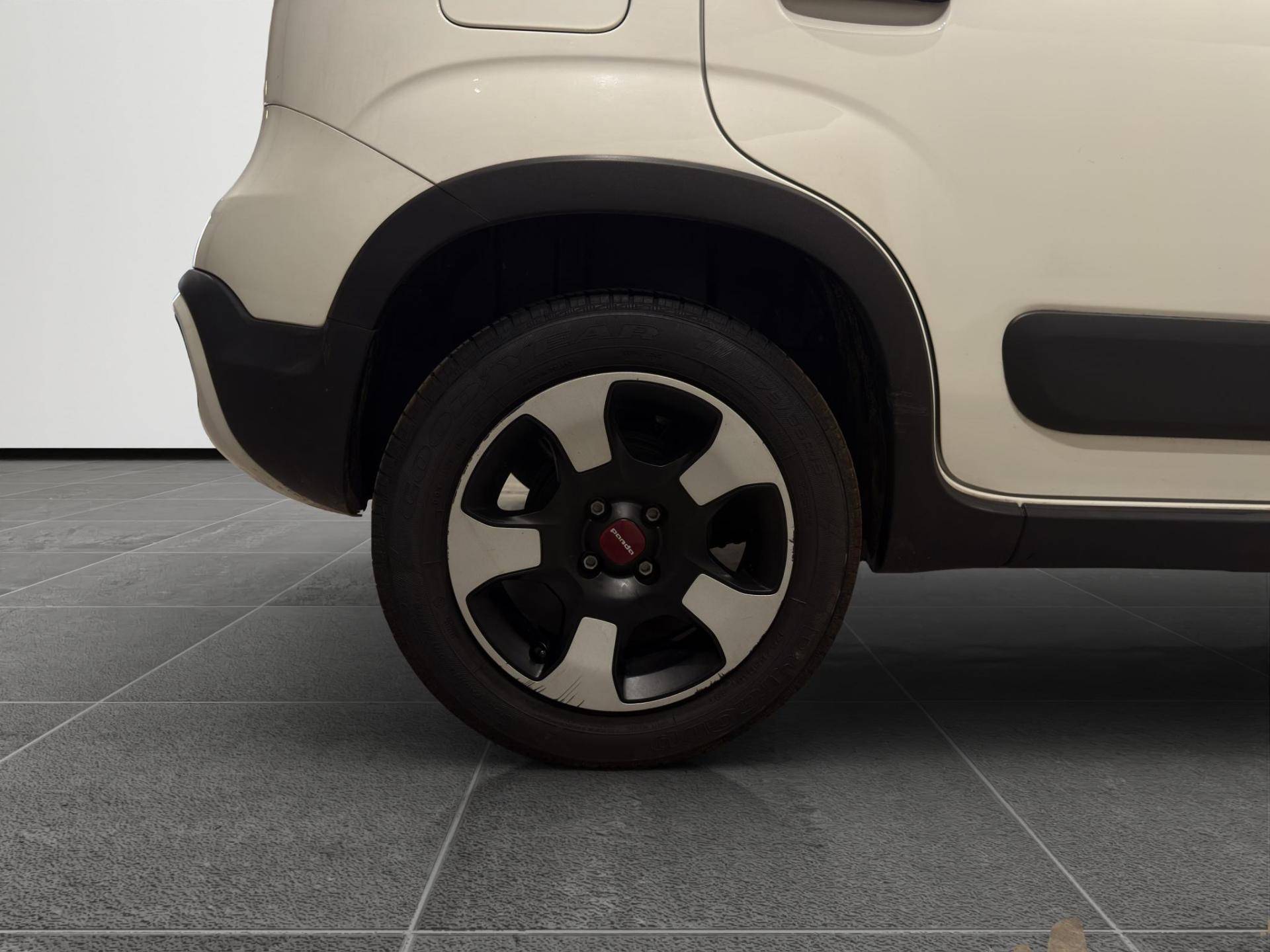 FIAT Panda Panda 1.0 firefly hybrid Cross s&s 70cv 5p.ti usata in pronta consegna - Brandini