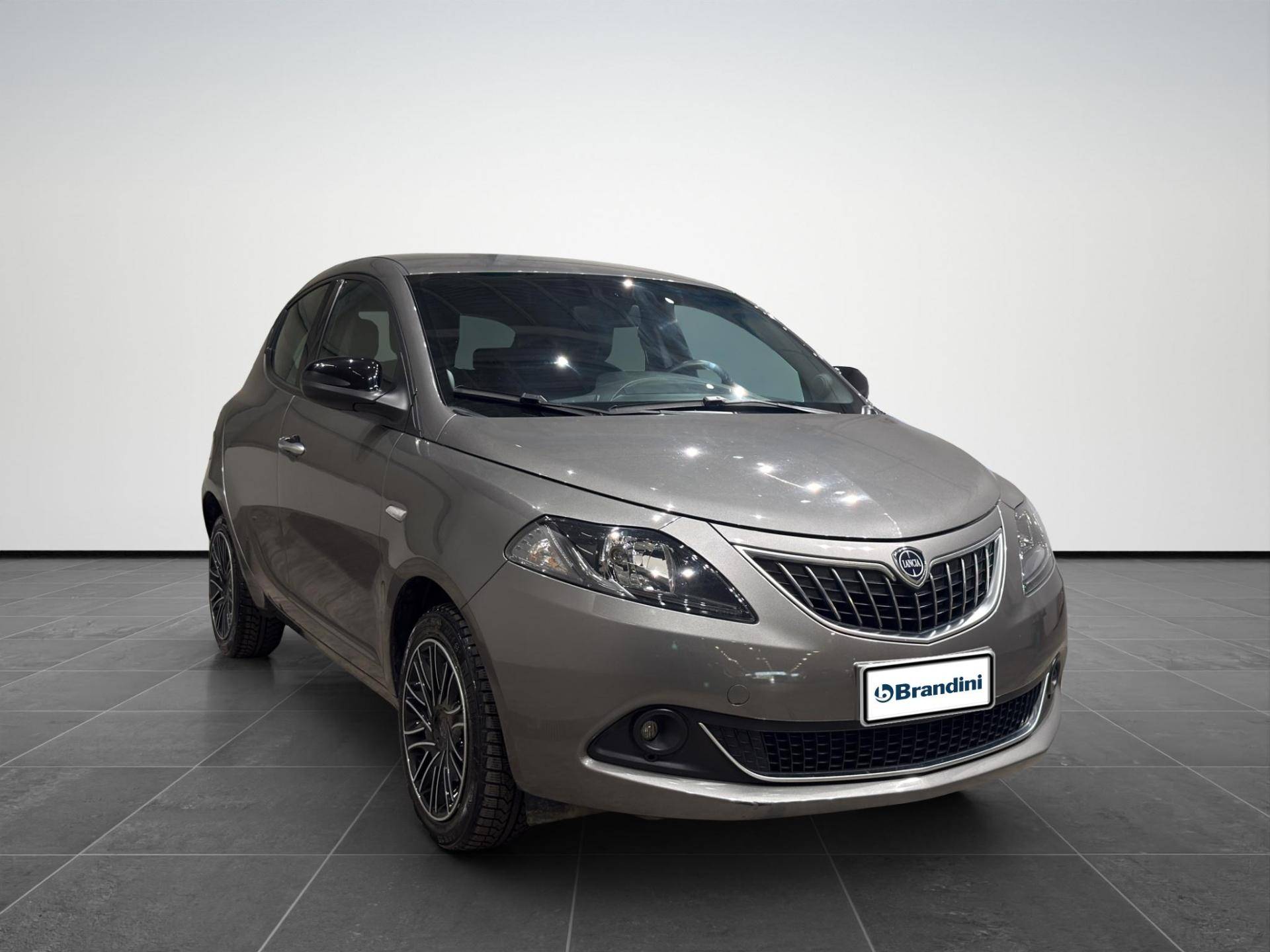 LANCIA Ypsilon Ypsilon 1.0 firefly hybrid Gold s&s 70cv 5p.ti usata in pronta consegna - Brandini