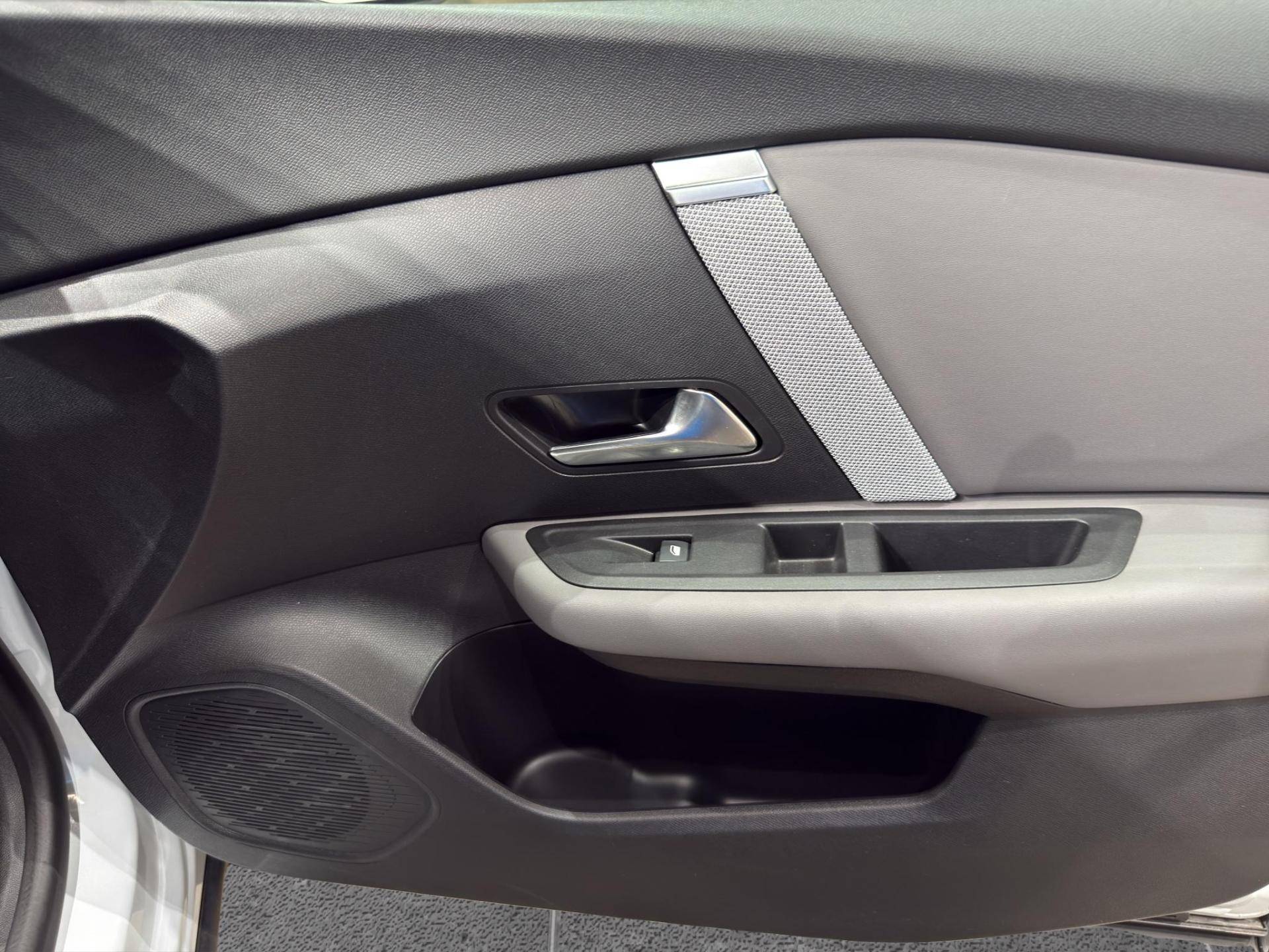 CITROEN C4  hybrid 145 cv  automatico  - collection usata in pronta consegna - Brandini