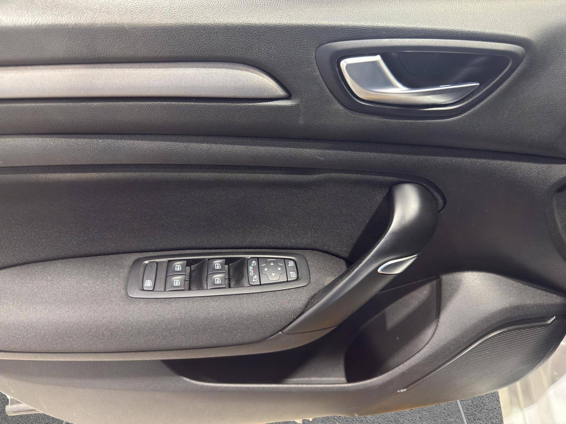 Auto Venduta - RENAULT Megane Megane Sporter 1.6 plug-in hybrid Business E-Tech 160cv auto usata in pronta consegna - Brandini