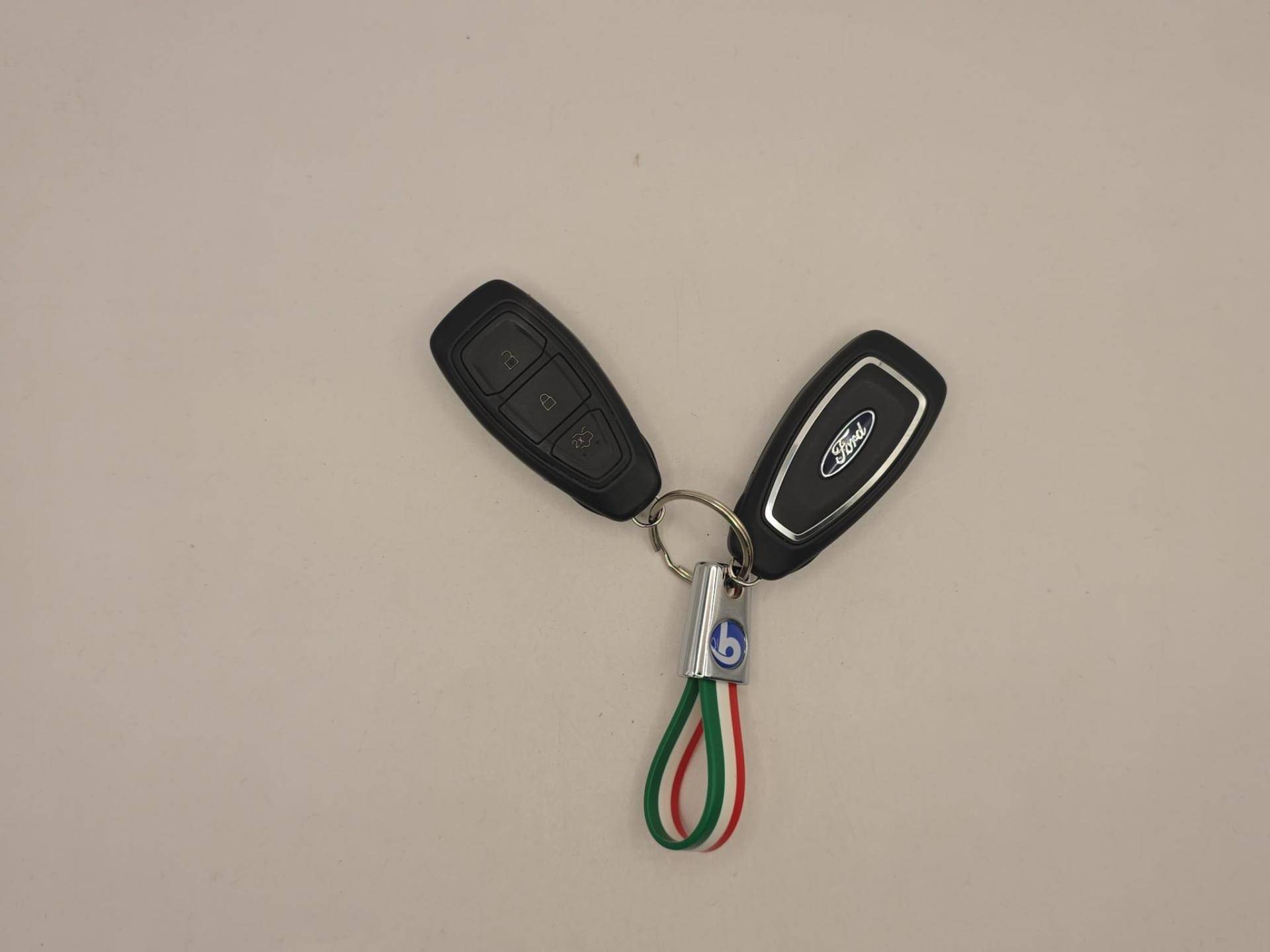 Auto Venduta - FORD Kuga Kuga 2.5 phev ST-Line X 2wd 225cv e-shifter usata in pronta consegna - Brandini