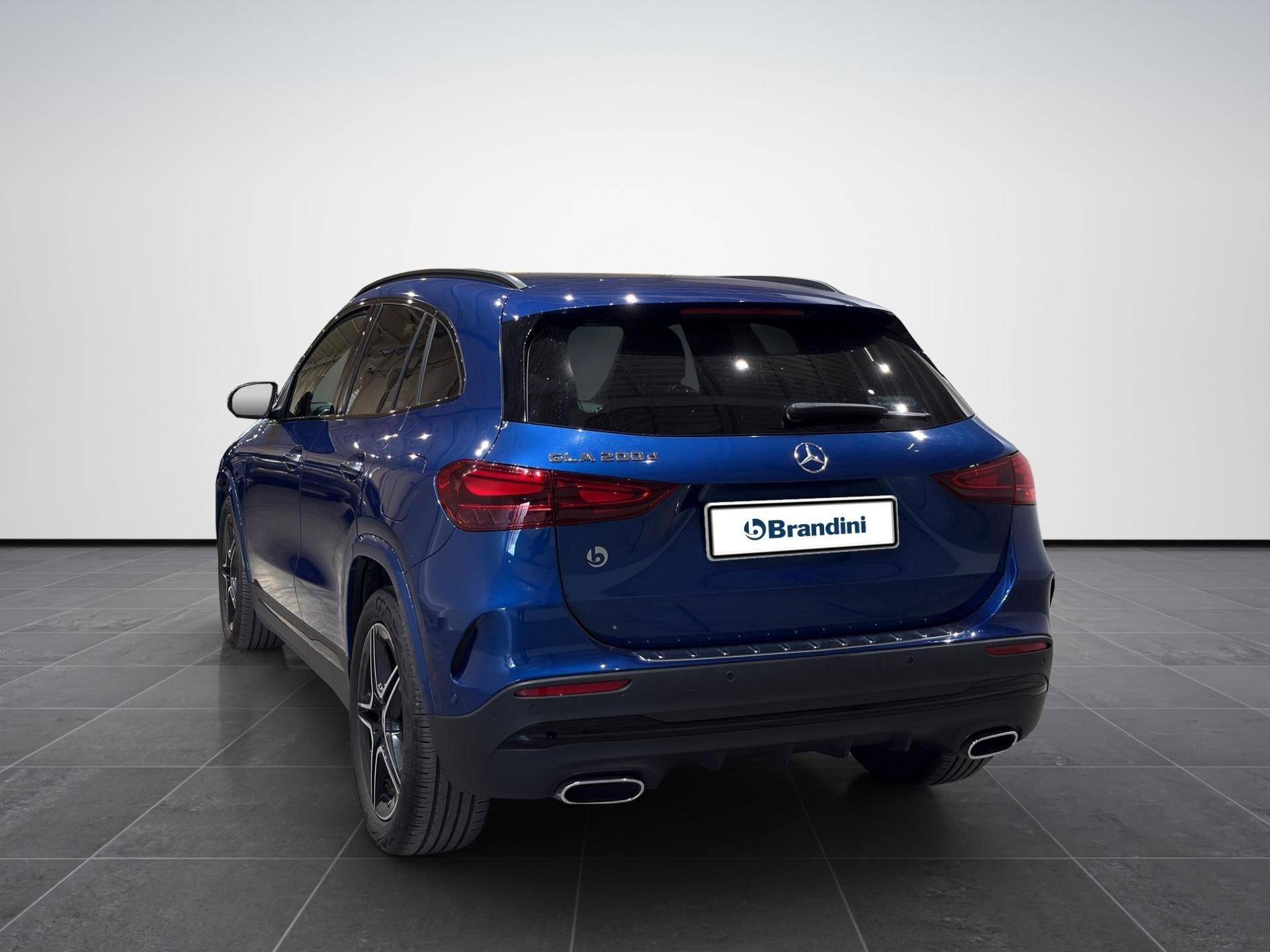 MERCEDES GLA GLA 200 d AMG Line Premium auto usata in pronta consegna - Brandini